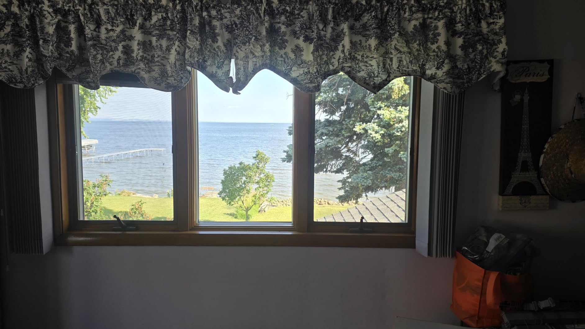 Changshade Cordless Cellular Shades,Light Filtering Honeycomb Shades for Windows,Pull Down Pleated Blinds,Easy to Install for Indoor Windows and French Doors,White,Custom Size customer photo 2