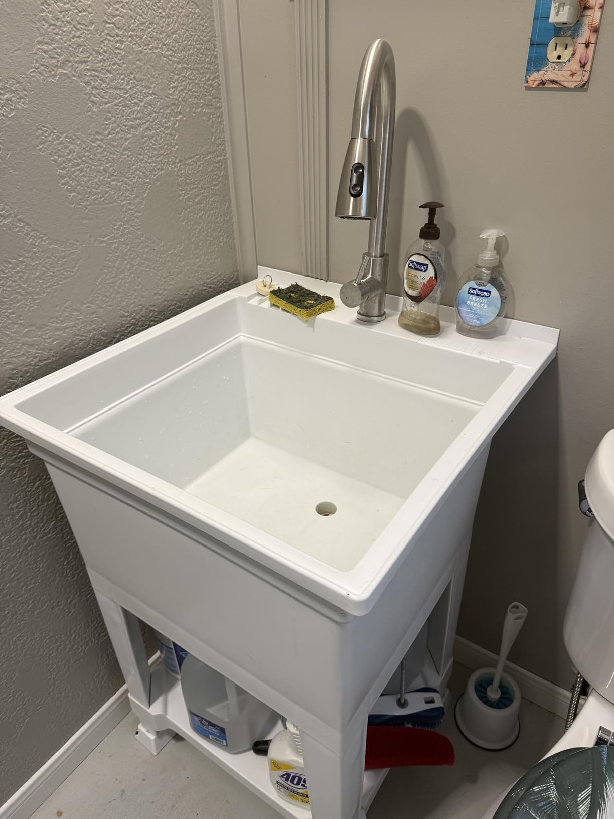 UTILITYSINKS Freestanding Utility Sink - Quick Connect Drain - 24 x 24 in customer photo 2