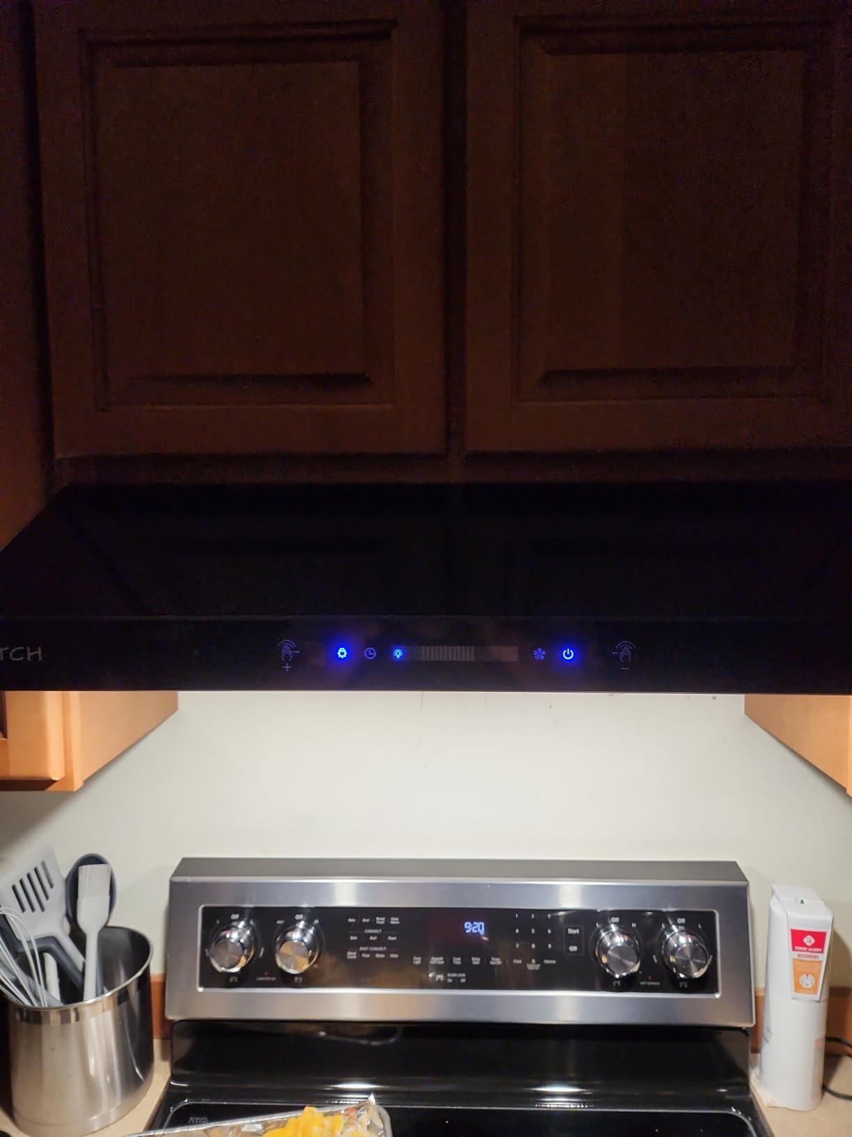 IKTCH 30 Inch Under Cabinet Range Hood, 900 CFM with 4-Speed Gesture Sensing & Touch Control, Stainless Steel Range Hood customer photo 1