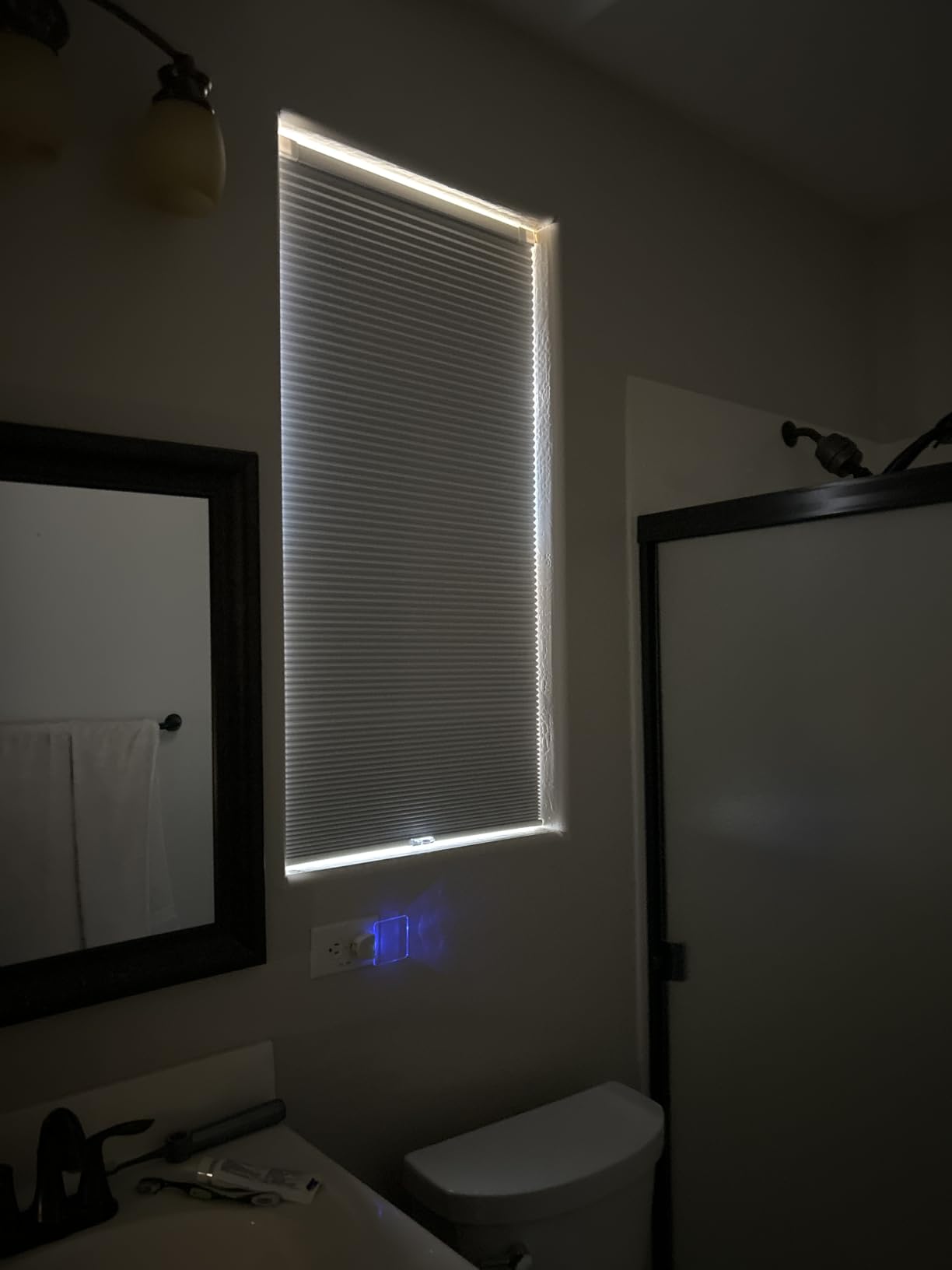 LazBlinds No Drill Cordless Cellular Shades, 28