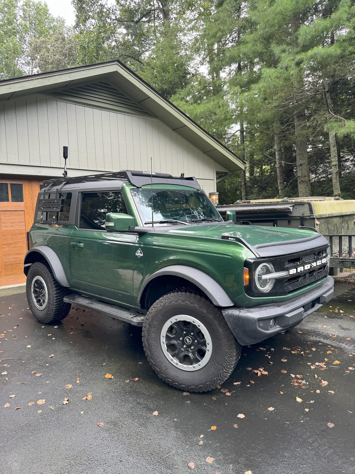 weBoost Drive Reach Overland - Cell Phone Signal Booster for Off Road Vehicles | Boosts 5G & 4G LTE for All U.S. Carriers - Verizon, AT&T, T-Mobile & More | Made in The U.S. | FCC Approved customer photo 1