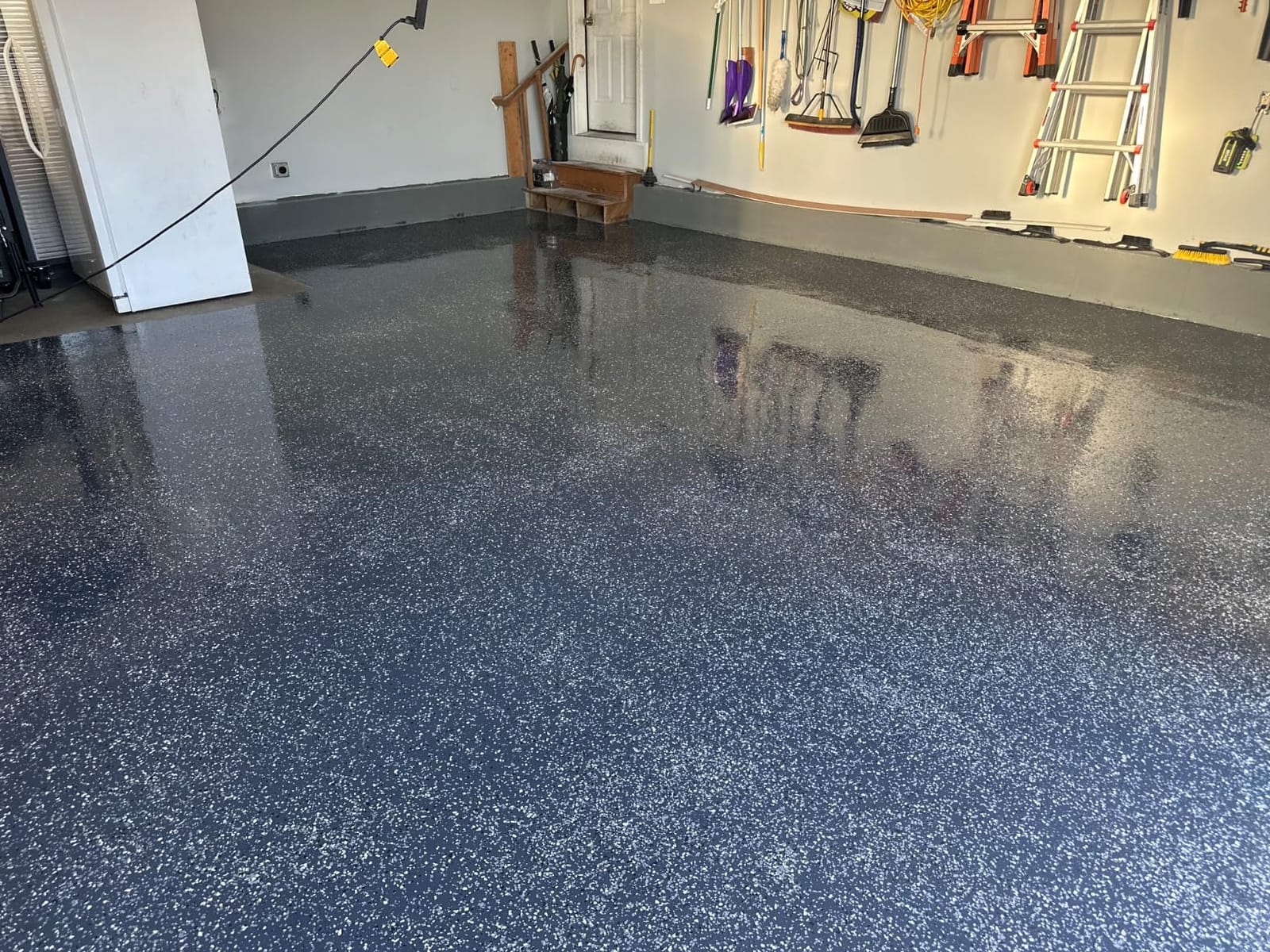 BP Resins: Single Shot |100% Solids Epoxy Resin Kit (3 Gallons) Solvent-Less, Two Component Gloss Coat Finish- Low VOC! Industrial Use, Garages, Floors, Wood, Acrylic & More! (Clear) + Free Mixer customer photo 2