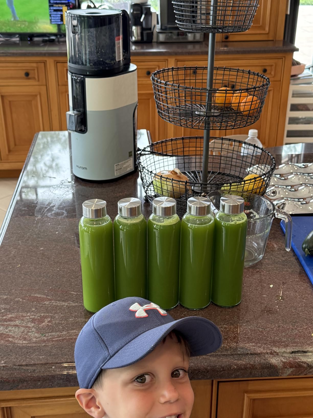 Hurom H400 Cold Press Juicer Machine, Award Winning Masticating Slow Juicer, Easy to Clean, Strainer & Hands Free with Self Feeding, Wide Mouth Hopper, Easy Assembly (Matte Black) customer photo 1