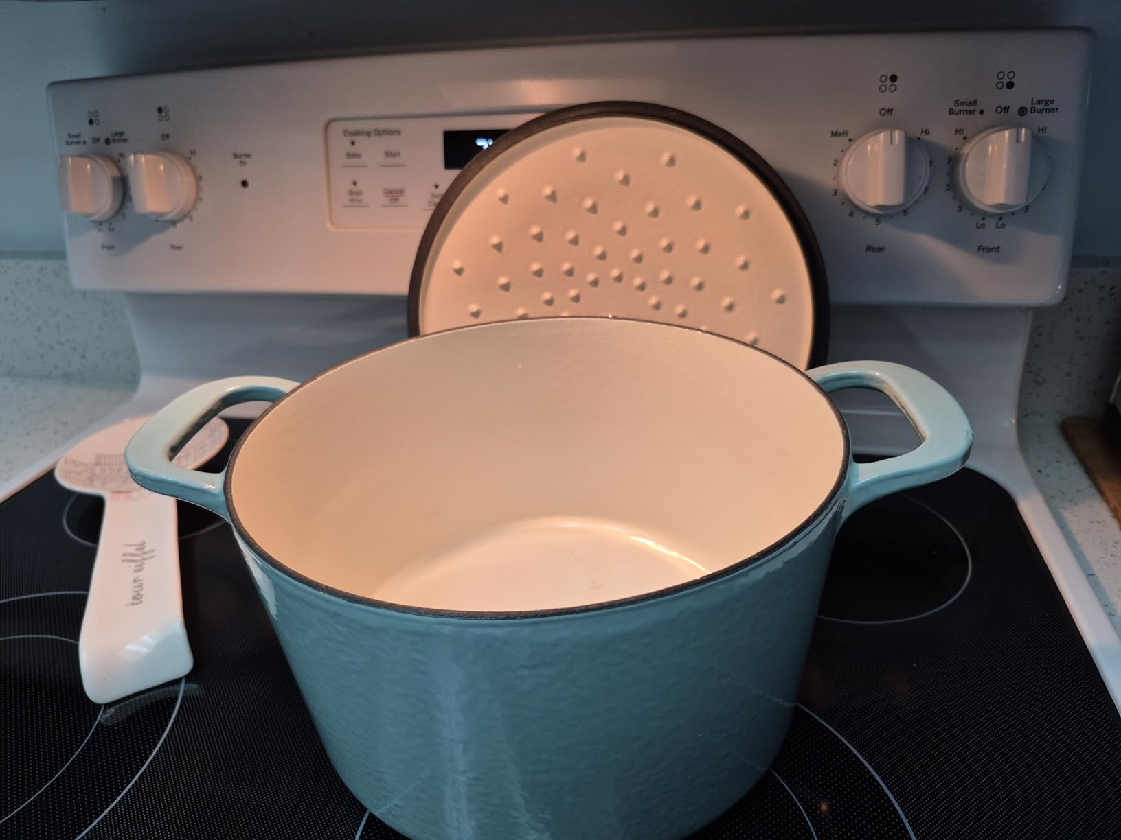 MARTHA STEWART Gatwick 7-Quart Enamel Cast Iron Dutch Oven – Linen White With Gold – Heavy-Duty Dutch Oven for Slow Cooking, Braising & Baking customer photo 1