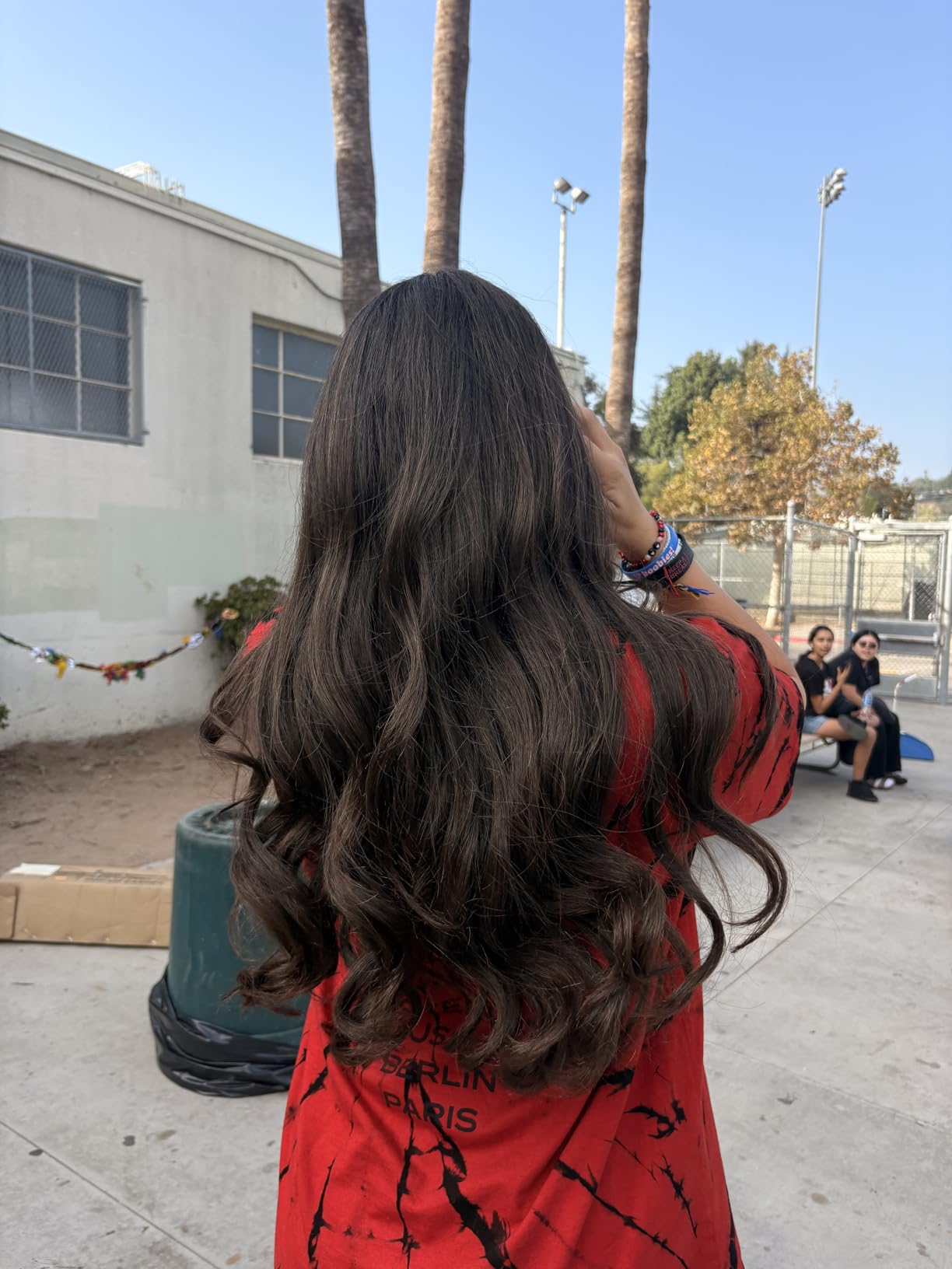 L'ANGE Hair Le Curl 25 MM Titanium Curling Wand | Professional 1 Inch Curling Iron for All Hair Types | Clip Free Hair Curler | Best Curling Wand for Tighter Curls & Beach Waves customer photo 2