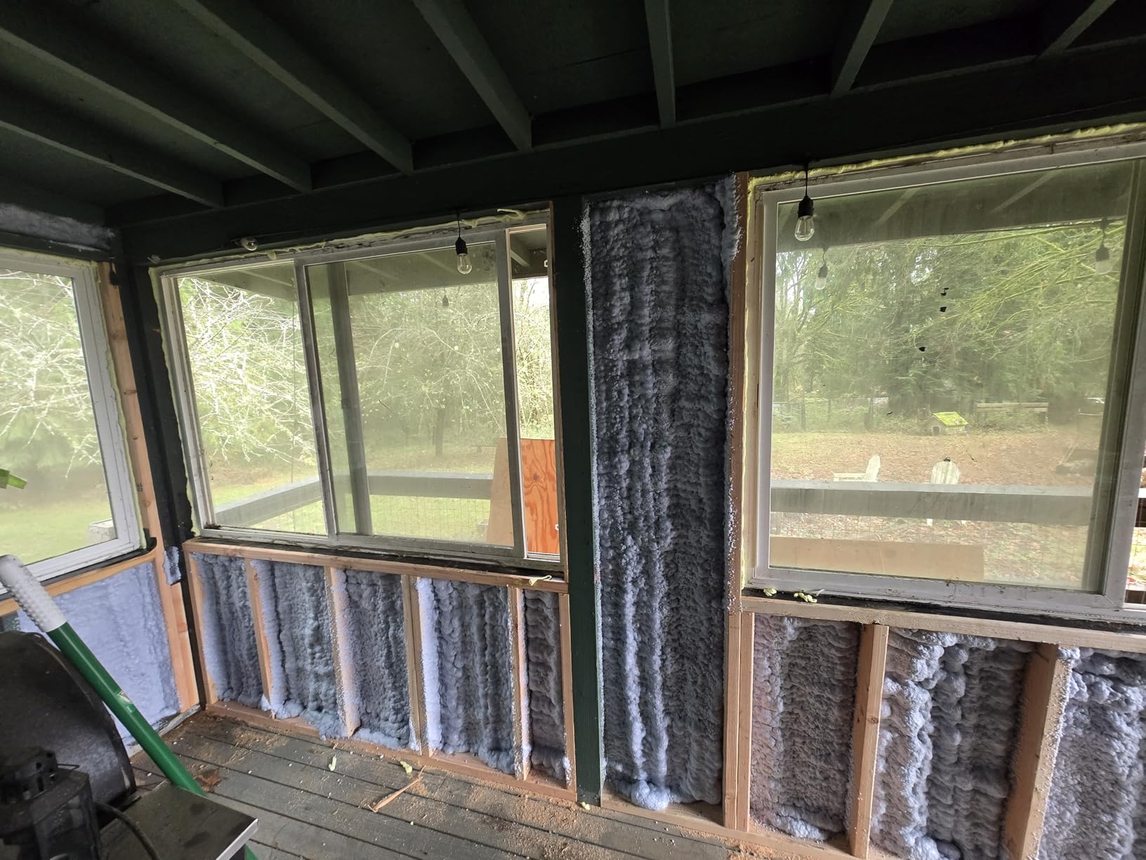 Sprayman Spraycoat Fire Rated Spray Foam Insulation Kit 240 Sq.Ft - High R-Value (11.32 / 2in) Closed Cell Heat & Noise Insulation for Wall & Attic - Gun, Cleaner & Safety Gear - 27.1 oz, 12 Pack customer photo 1