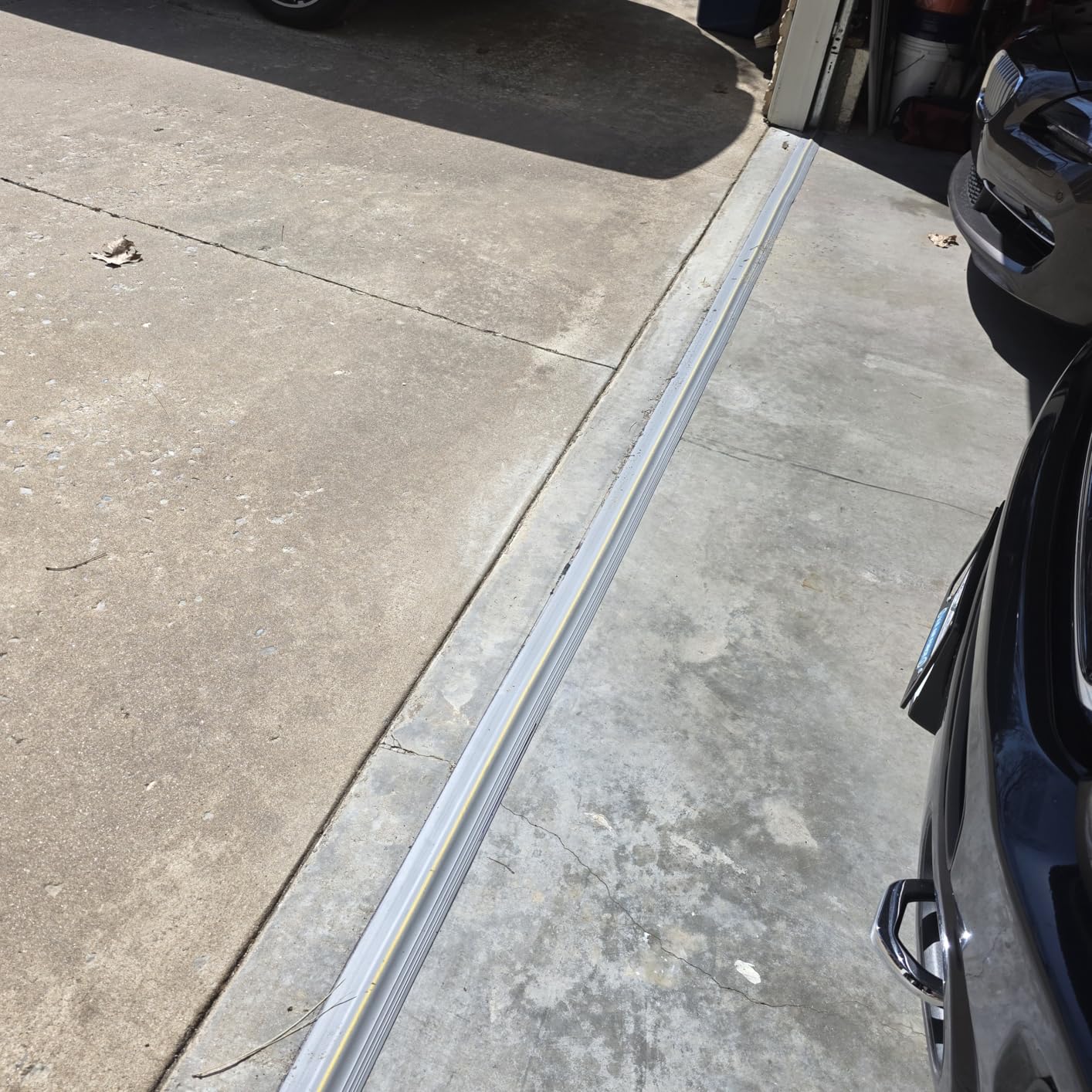 20Ft Universal Garage Door Bottom Threshold Seal Strip with 20oz Glue Gel, Weatherproof Rubber DIY Weather Stripping Replacement - Grey customer photo 1