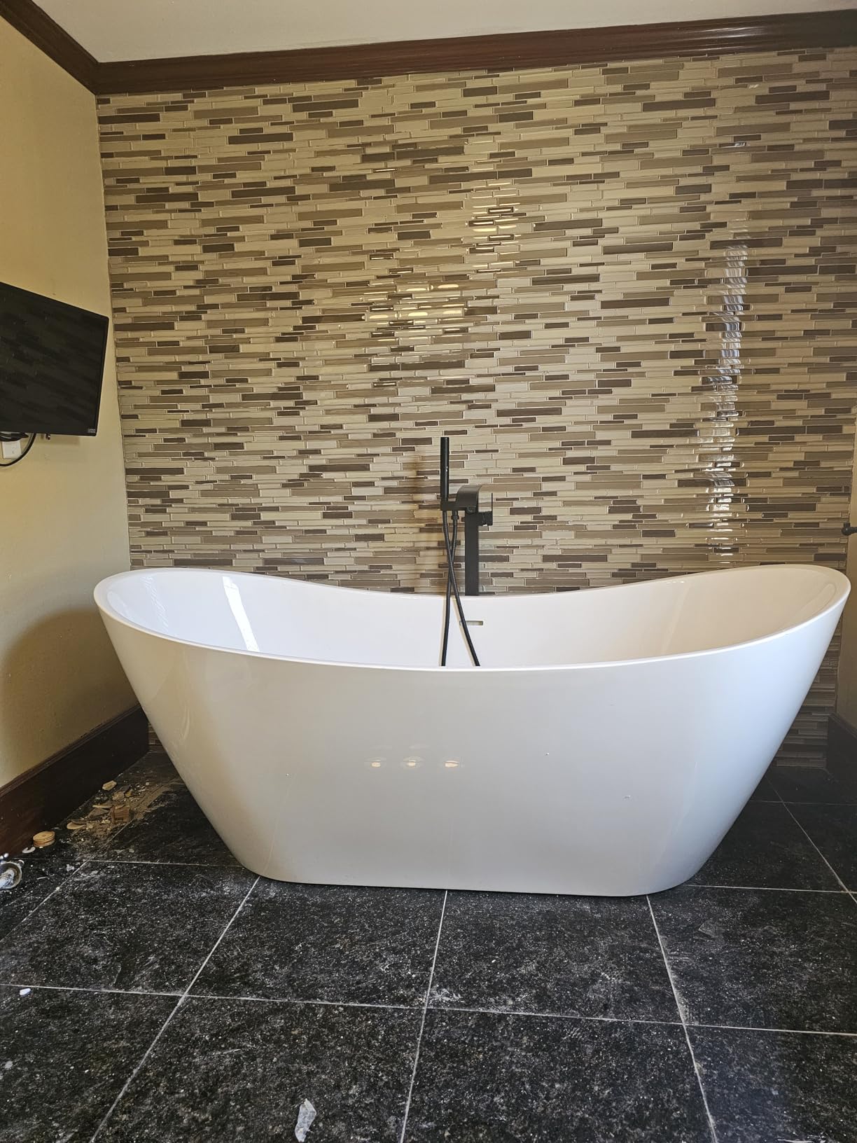 RUMOSE Freestanding Tub Filler Free Standing Bathtub Faucet, Black customer photo 2