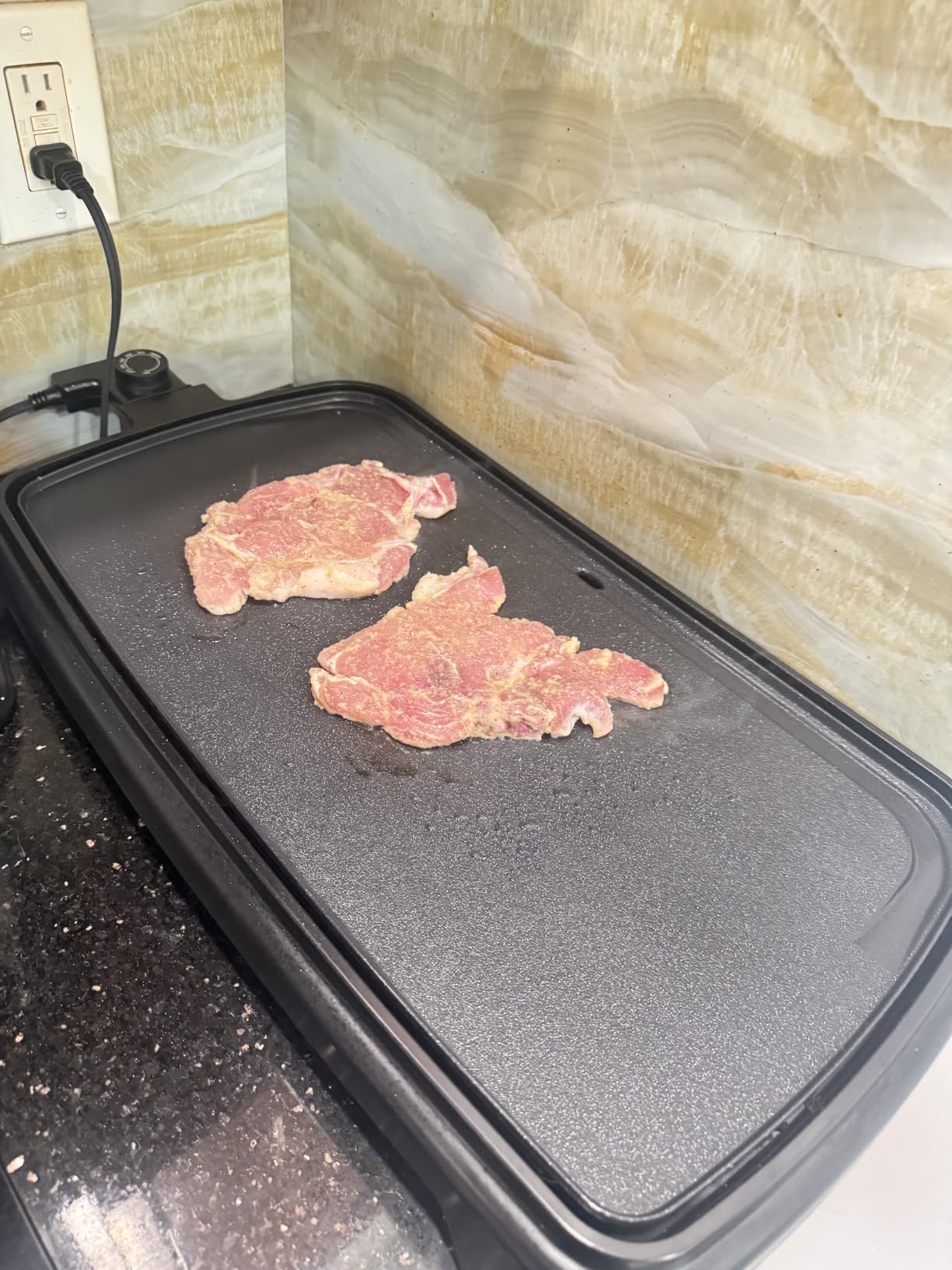 Chefman XL Electric Griddle with Removable Temperature Control, Immersible Flat Top Grill, Burger, Eggs, Pancake Griddle, Nonstick Extra Large Cooking Surface, Slide Out Drip Tray, 10 x 20 Inch customer photo 2