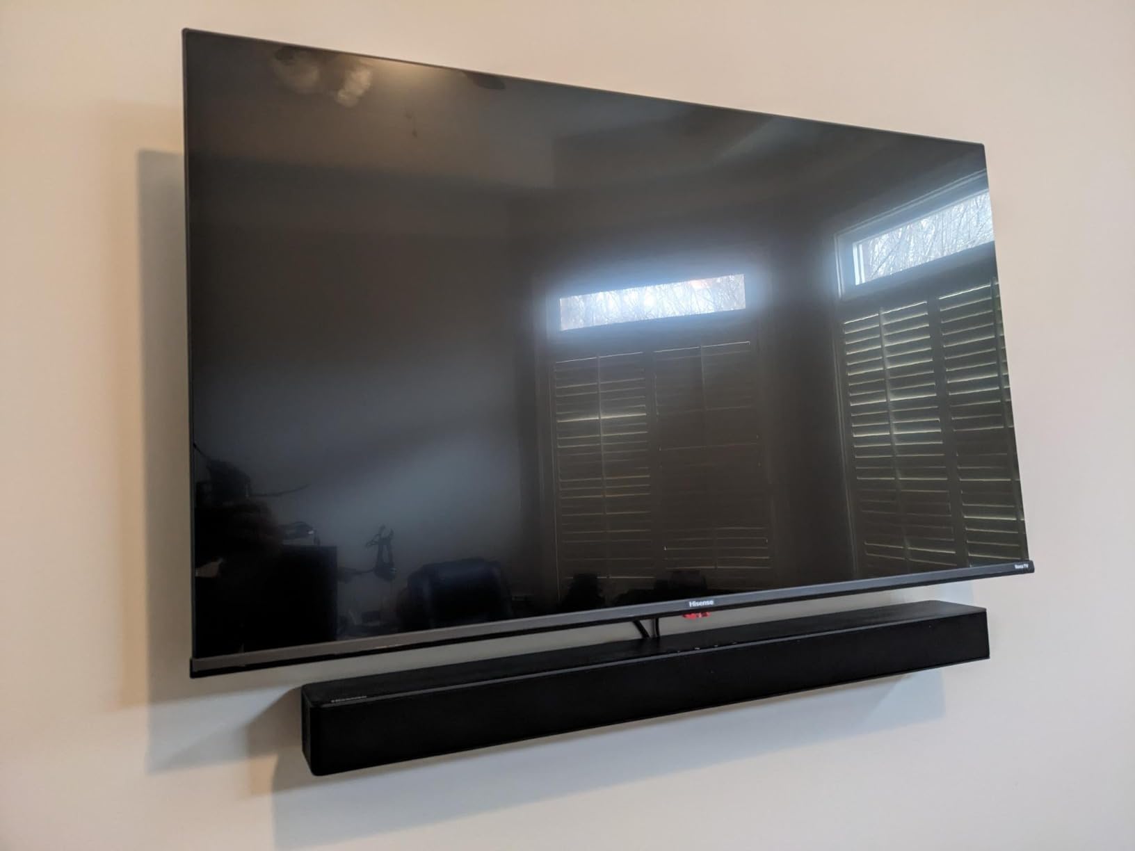 Hisense HS2100 2.1ch Soundbar with Wireless Subwoofer, Dolby Audio, DTS Virtual:X, HDMI ARC, Bluetooth 5.3, Remote Control, 6 EQ Modes customer photo 2