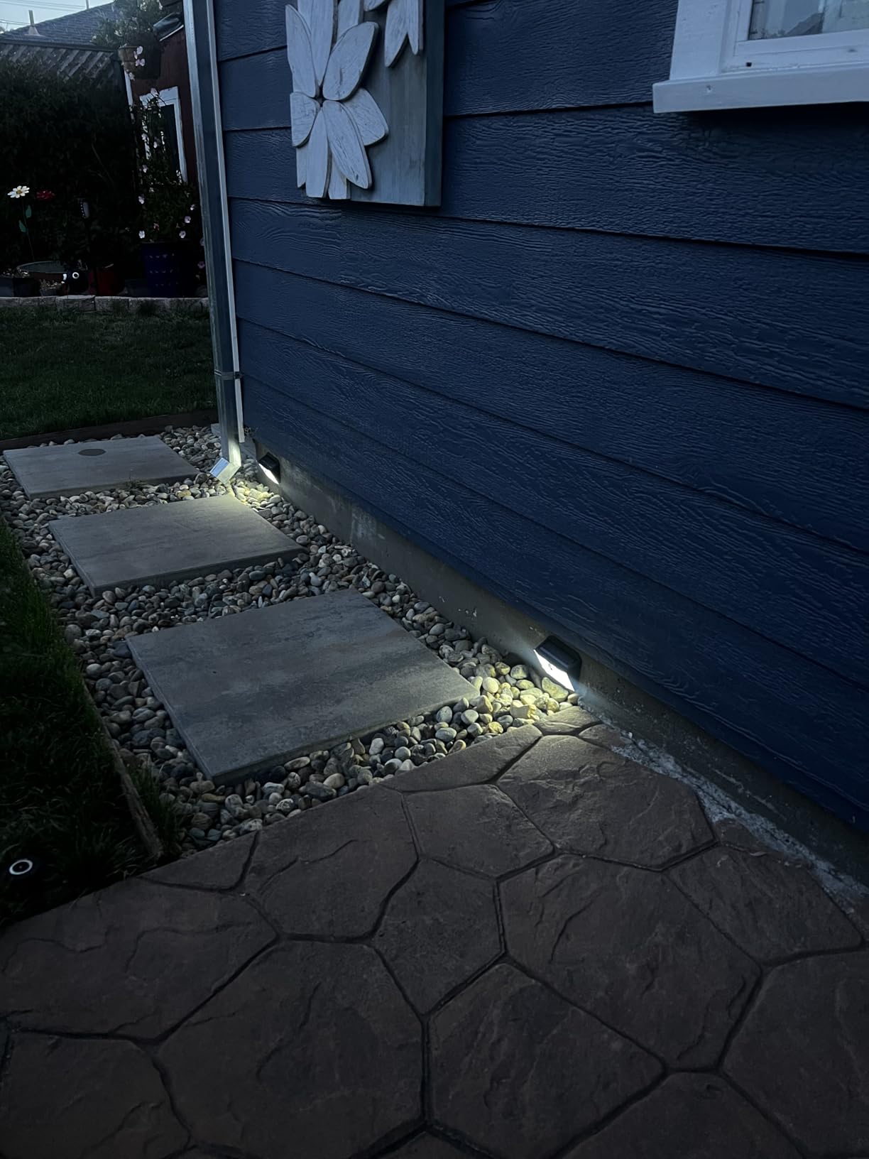 Solar Motion Lights Outdoor, Ultra Bright Solar Fence Lights with Motion Sensor, IP65 Waterproof Security Light 3 Modes, 270° Lighting Angle, Wall Lights for Deck Patio Fence Garage Door (6 Packs) customer photo 2