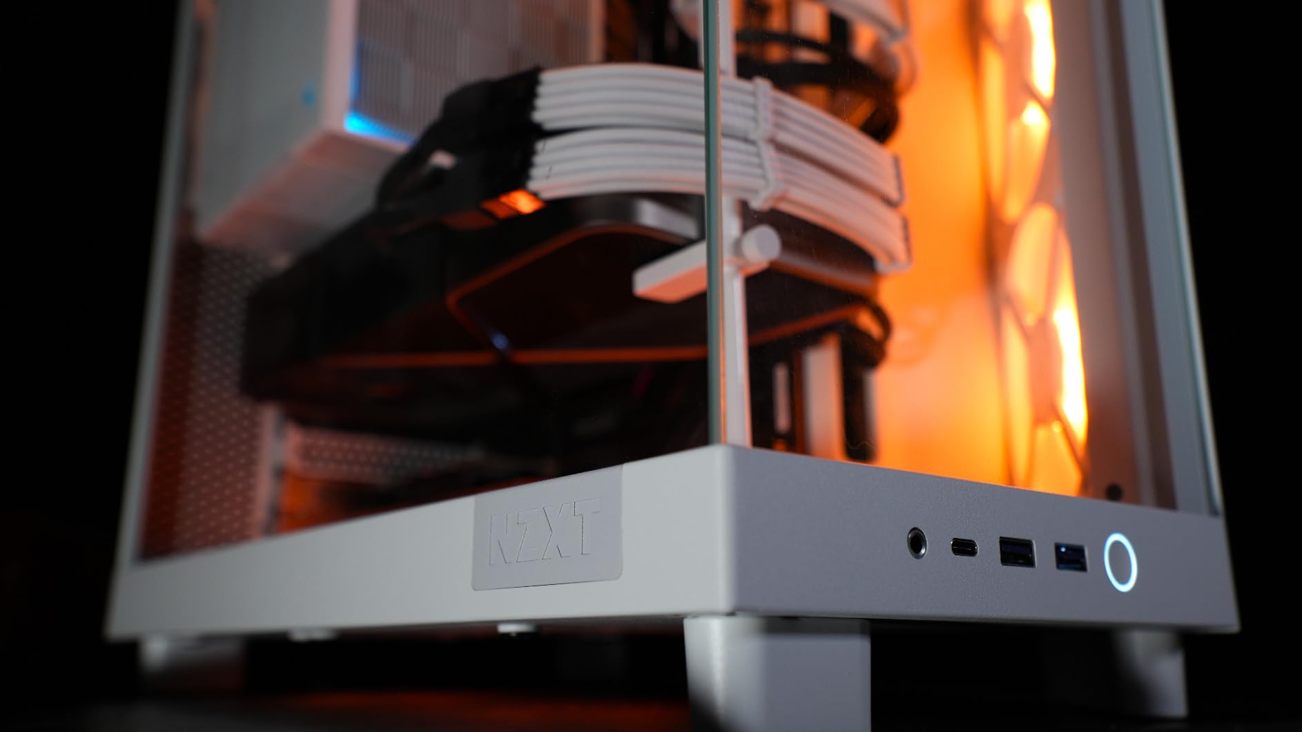 NZXT H6 Flow | CC-H61FB-01 | Compact Dual-Chamber Mid-Tower Airflow Case | Panoramic Glass Panels | High-Performance Airflow Panels | Includes 3 x 120mm Fans | Cable Management | Black customer photo 1