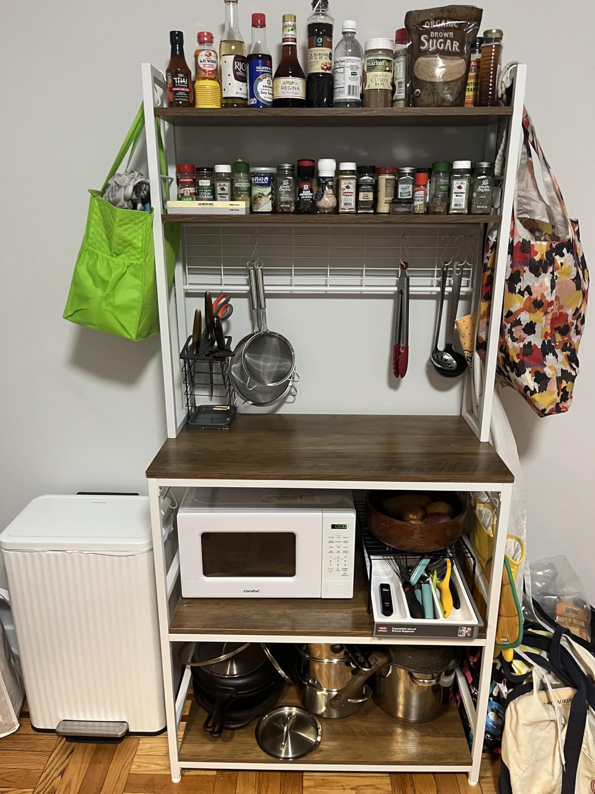 VASAGLE Bakers Rack with Power Outlet, 23.6 Inches Microwave Stand customer photo 1