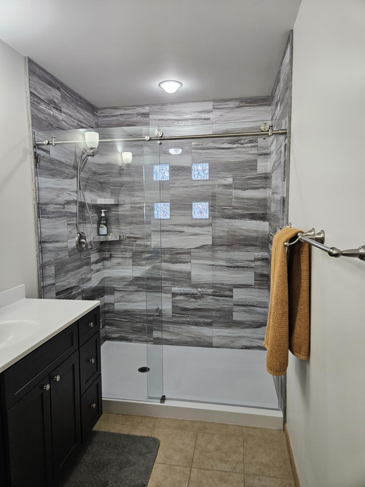 Palisade 25.6 in. x 14.8 in. Vinyl Tile Surround Kit in Polar Frost customer photo 2