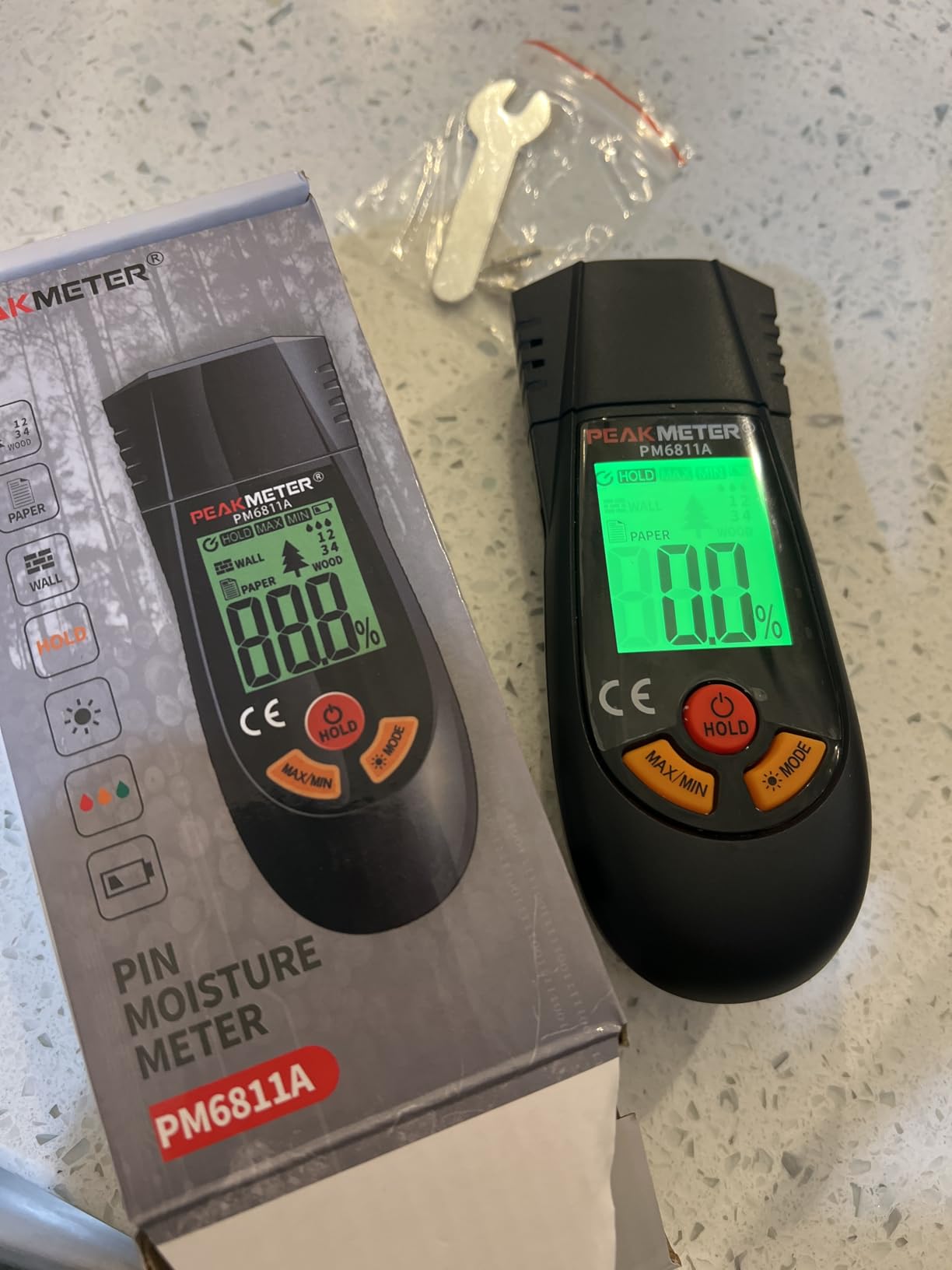 Wood Moisture Meter, with Battery and LCD Display, Suitable for Quick Determination of Moisture Content of Many Types of logs, Paper, Plywood, Plaster Walls, Floor coverings, etc. customer photo 2