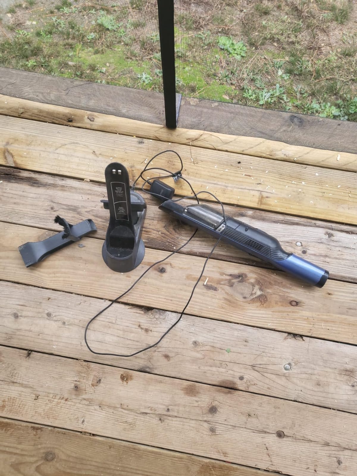 Shark WANDVAC Cordless Hand Vac, Black, WV201BK customer photo 2