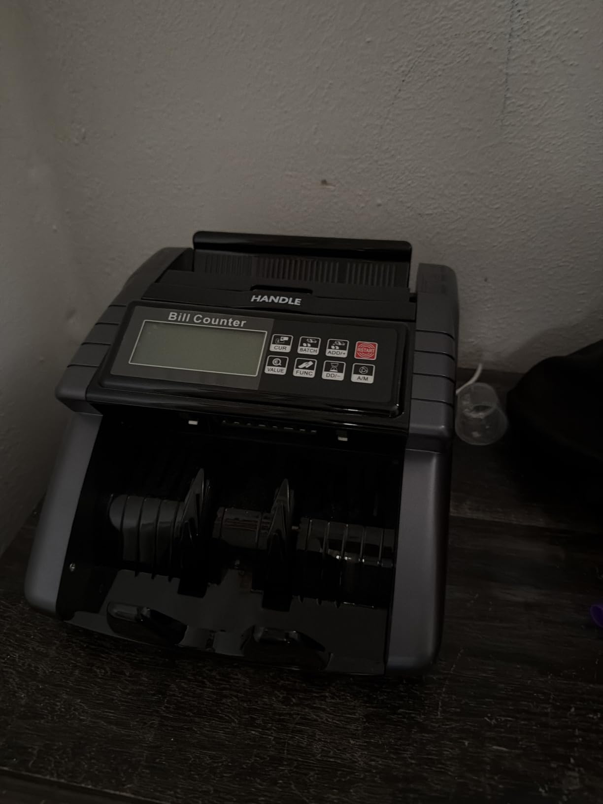 LOLARAN AL1000 Money Counter Machine with Value Counting for USD & EUR, UV/MG/IR/DD/DBL/HLF/CHN Counterfeit Detection, LCD Display, Count/ADD/Batch/AUTO/Manual Modes, 1,300 Notes/Min customer photo 1