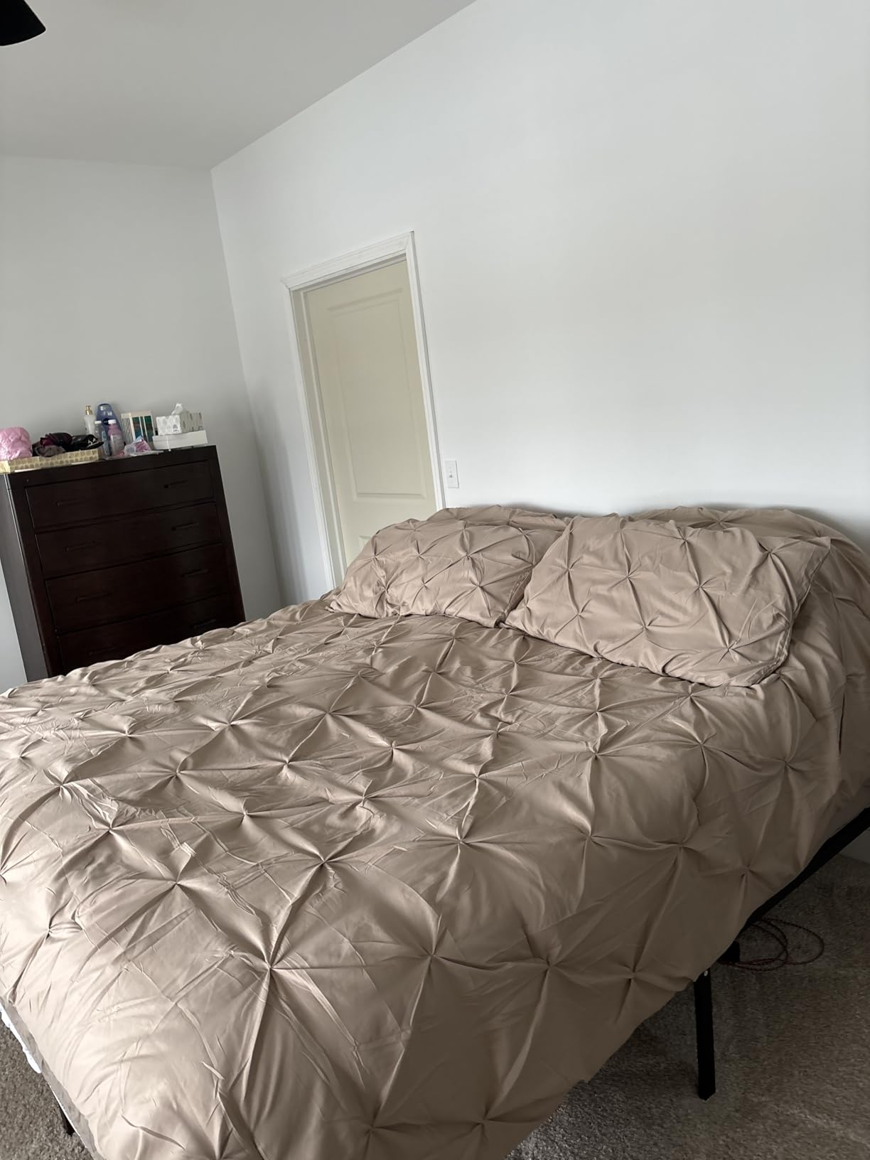 BedStory Extra Firm Queen Mattress 12 Inch, Hotel Collection Hybrid Mattresses in a Box with Cooling Gel & Pocket Springs for Back Pain Relief and Couples, CertiPUR-US Certified, Fiberglass-Free customer photo 2