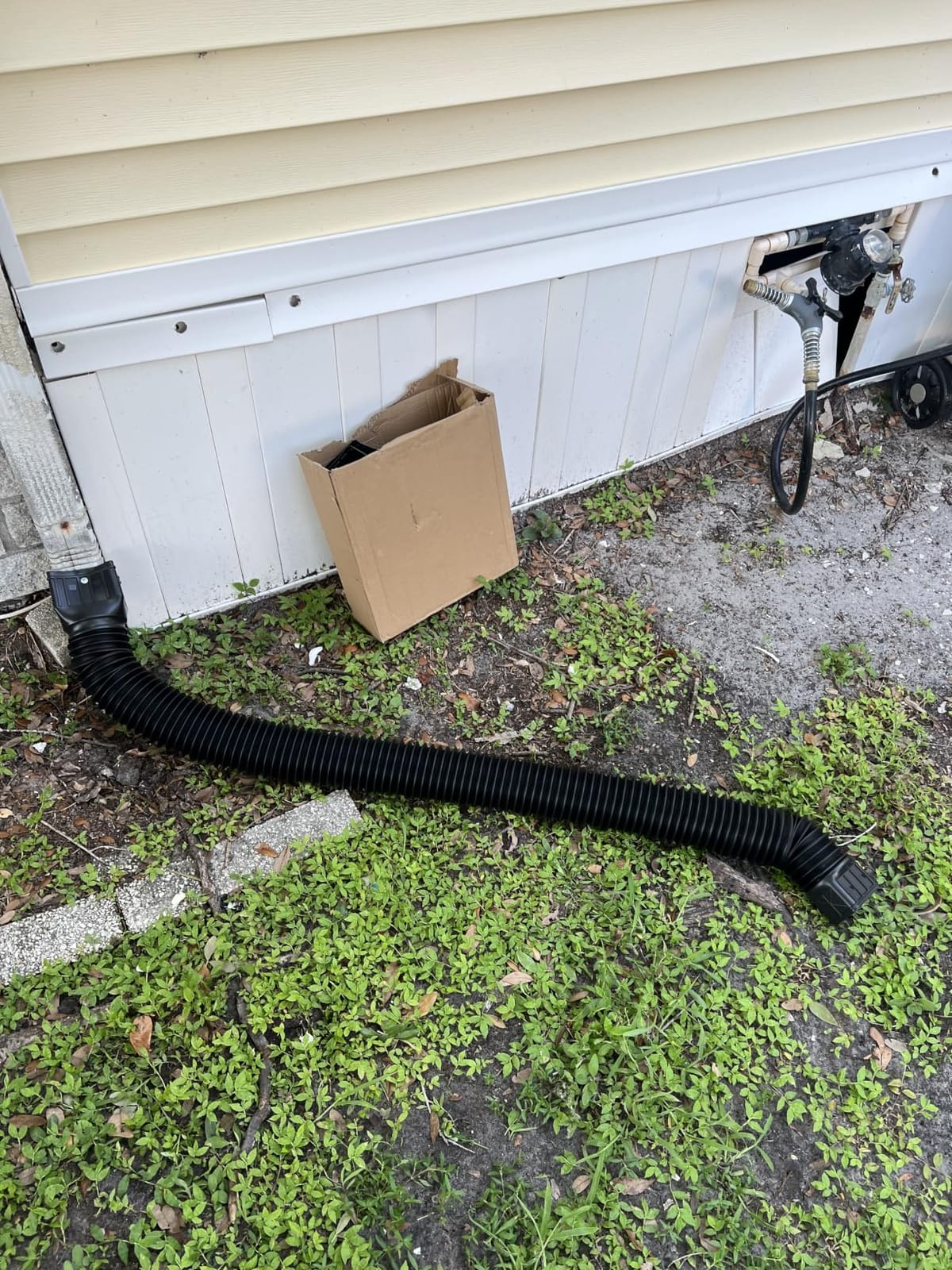 2 Pack Flexible Rain Gutter Downspout Extensions,Drain Downspout Extender,Gutter Extension Flexible,Down Spout Drain Extension Pipes,Extendable from 21 to 60 Inches (Brown) customer photo 1