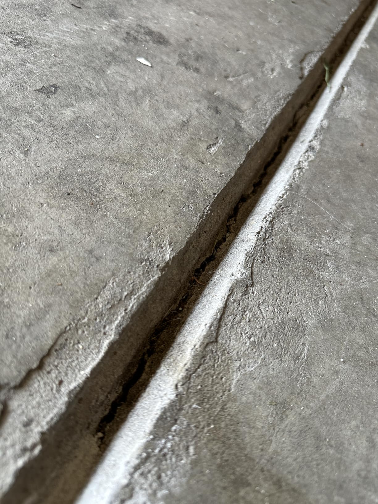 DAP Concrete Crack Filler, Gray, 1.62 lb (7079860500) customer photo 2