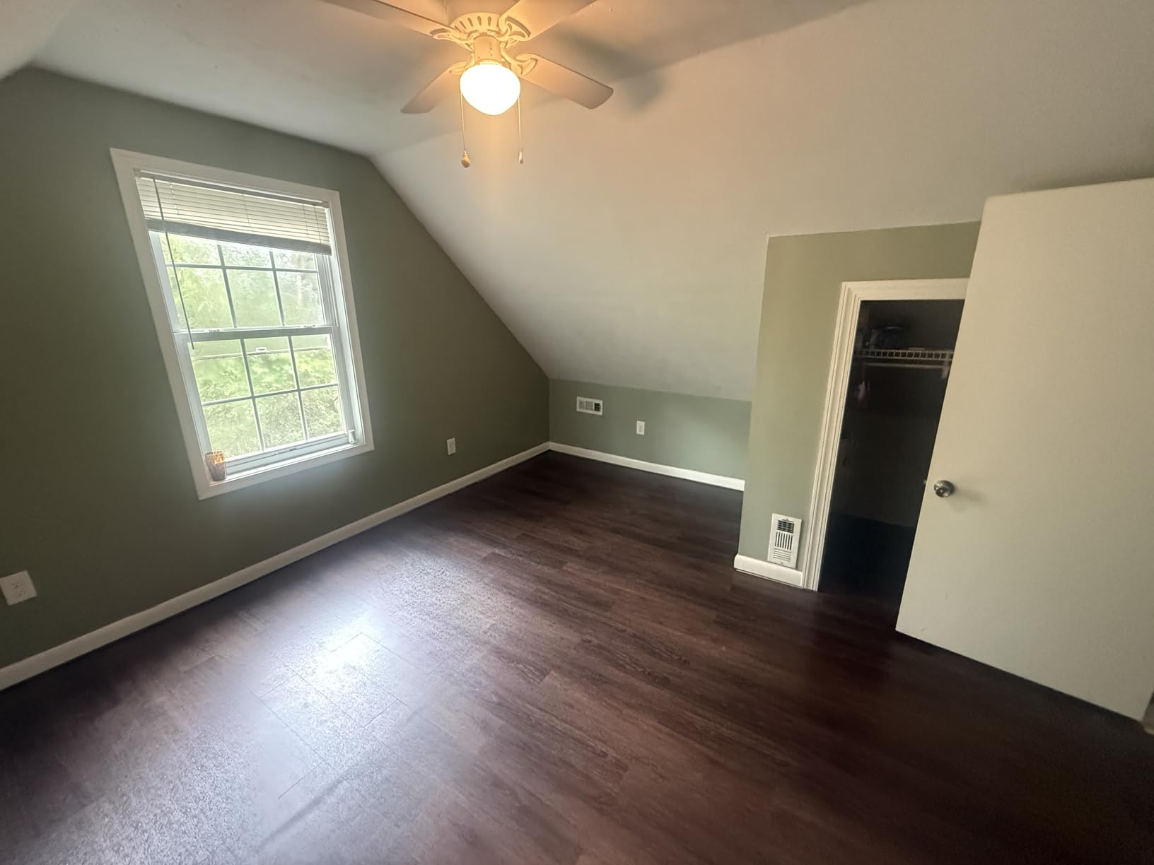 Art3d 36-Pack Wood Texture Peel and Stick Vinyl Flooring Tiles, Grey Ash customer photo 2