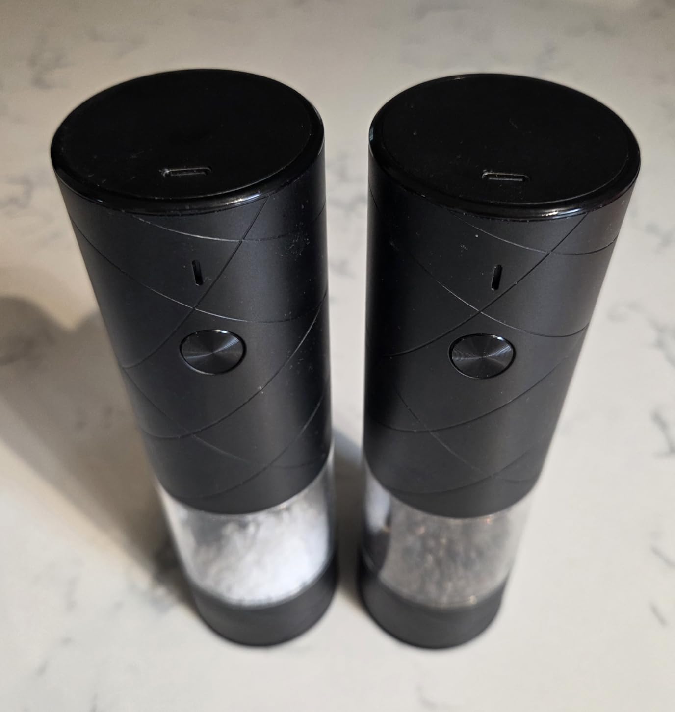 Lidaop Electric Salt and Pepper Grinder Set USB Rechargeable 2Pack, Black customer photo 1