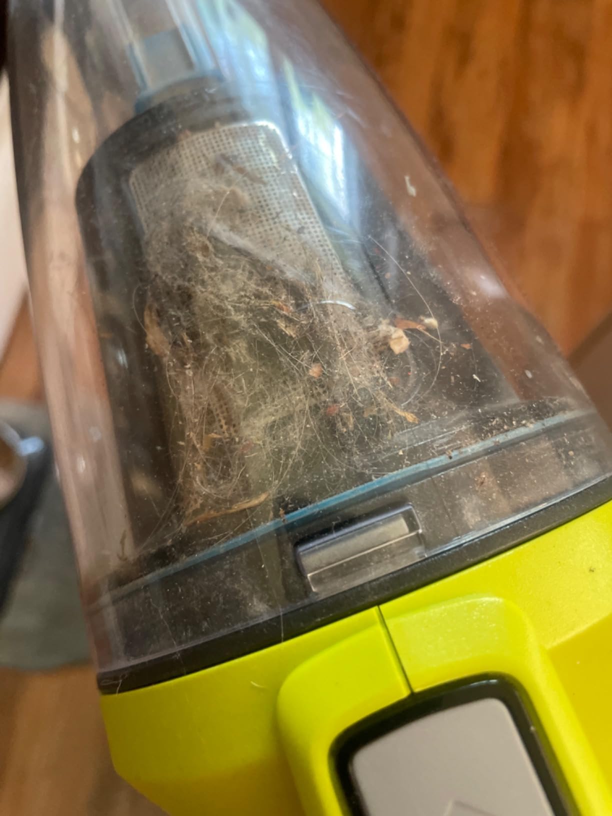 RYOBI 18V PCL702 Cordless Wet/Dry Hand Vacuum Kit, Battery and Charger Included customer photo 1