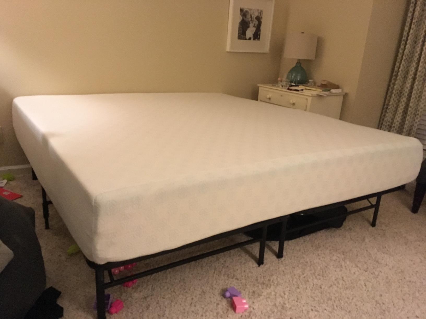 ZINUS 12 Inch Green Tea Cooling Gel Memory Foam Mattress / Cooling Gel Foam / Pressure Relieving / CertiPUR-US Certified / Bed-in-a-Box, Full customer photo 1