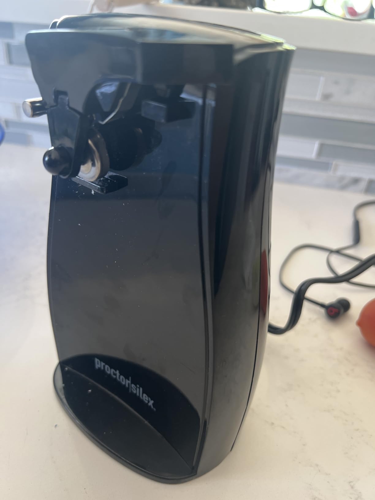 Proctor Silex Power Electric Automatic Can Opener for Kitchen with Knife Sharpener, Twist-off Easy-Clean Lever, Cord Storage, Red (75226) customer photo 1