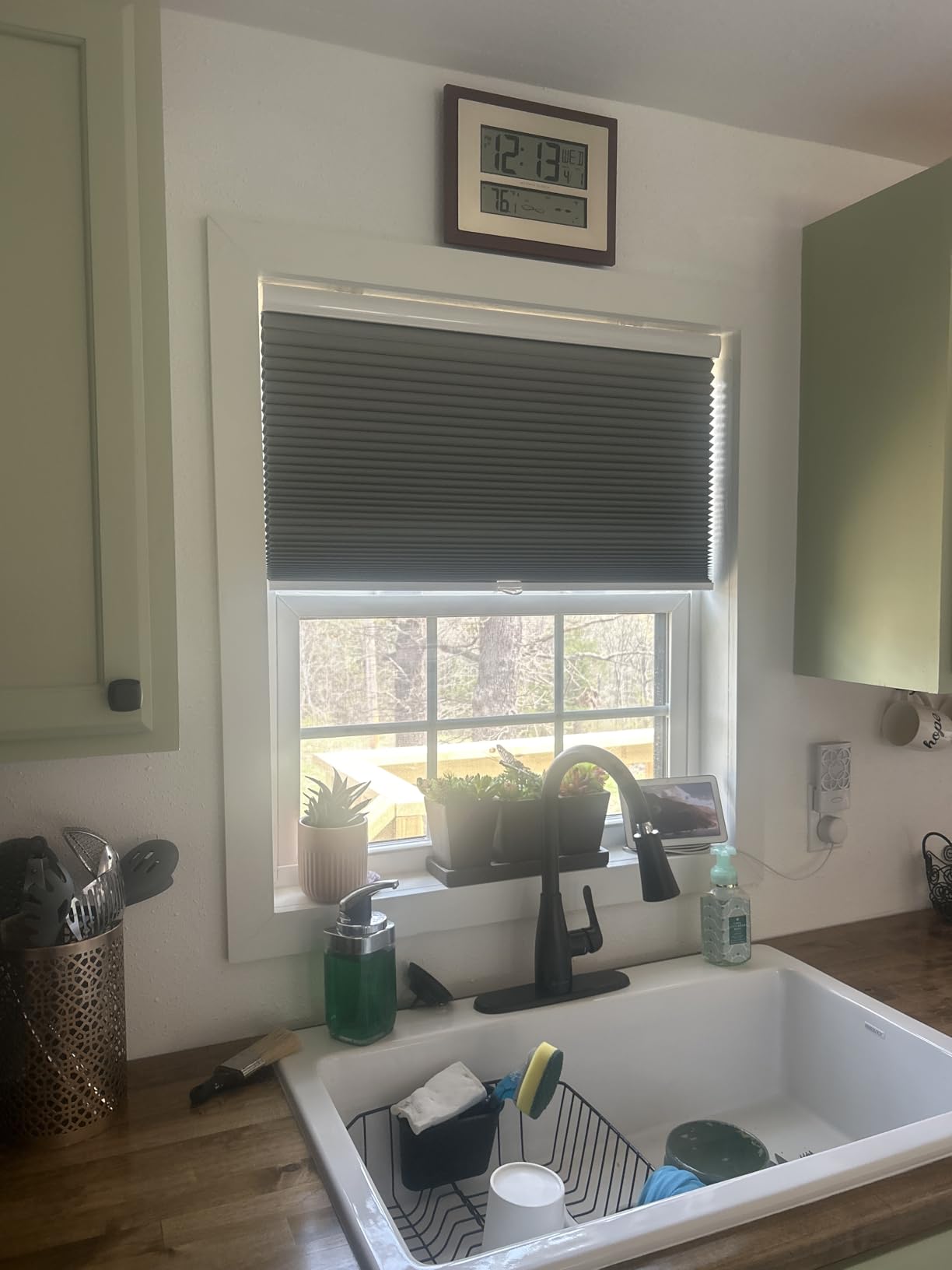 MYshade Custom Cordless Blackout Cellular Shades for Windows, Honeycomb Window Shades with Thermal Insulation, Child & Pet Safe Room Darkening Shade, Easy Install, Custom Size, White customer photo 1
