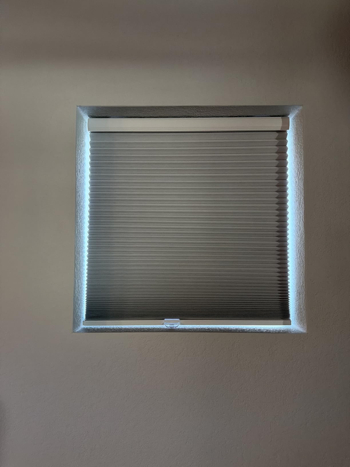 MYshade Custom Cordless Blackout Cellular Shades for Windows, Honeycomb Window Shades with Thermal Insulation, Child & Pet Safe Room Darkening Shade, Easy Install, Custom Size, White customer photo 2