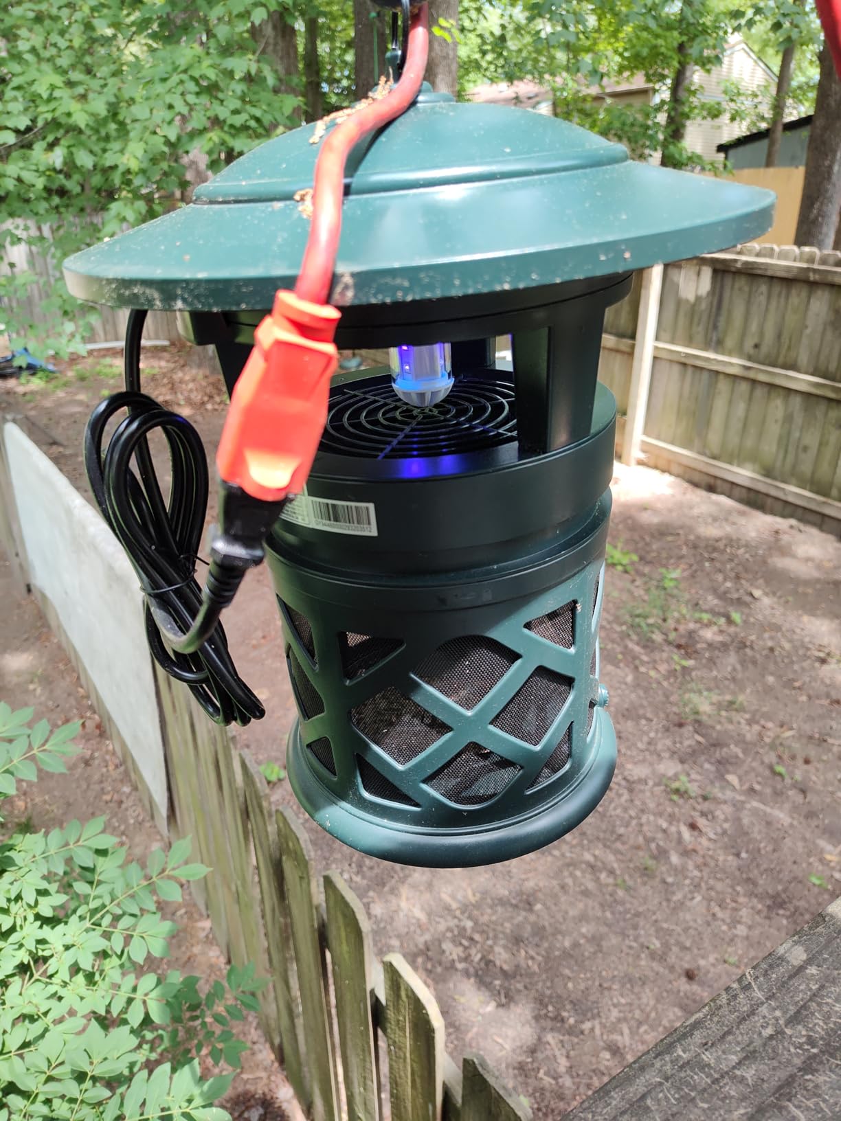 DynaTrap DT2030-GRSR Fly Traps Outdoor - Mosquito & Flying Insect Killer for 1 Acre - Kills Flies, Gnats, Wasps - Bug Zapper Alternative - Green customer photo 1