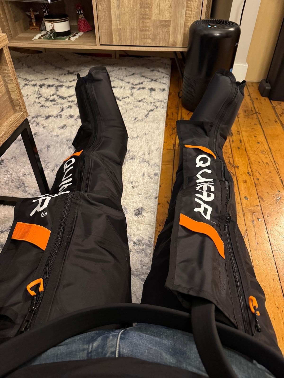 QUINEAR Professional Leg Recovery System, Cordless Air Compression Boots with Sequential Compression, Leg and Foot Massager, Fast Recovery Therapy for Athletes, FSA-HSA Eligible (Medium) customer photo 1
