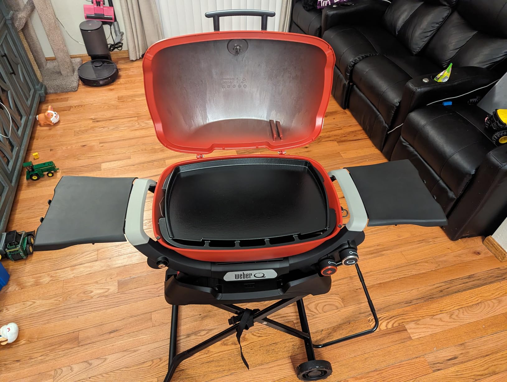 Weber® Q 2800N+ Portable Grill, Propane Grill, Midnight Black customer photo 1