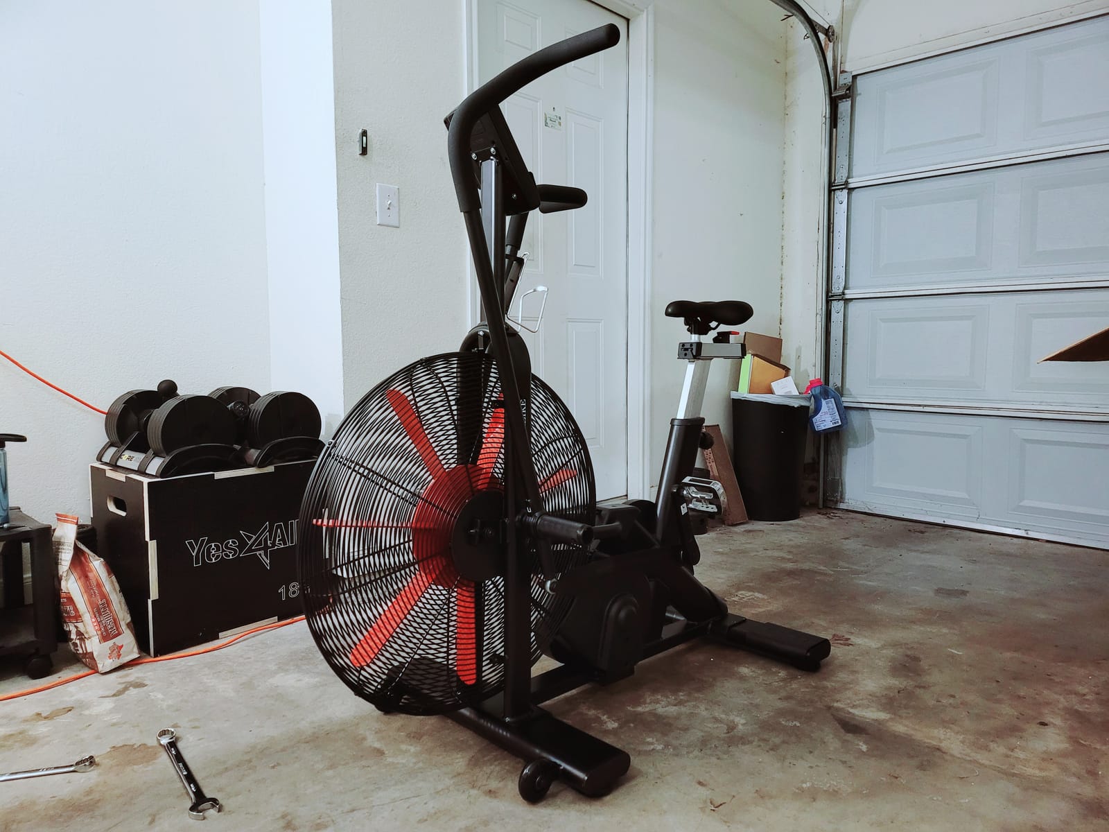 leikefitness Fan Exercise Bike Upright AirBike Indoor Stationary Bicycle | with Unlimited Air Resistance System,Heart Rate Compatibility and Tablet Holder for Home Cardio Workout customer photo 2