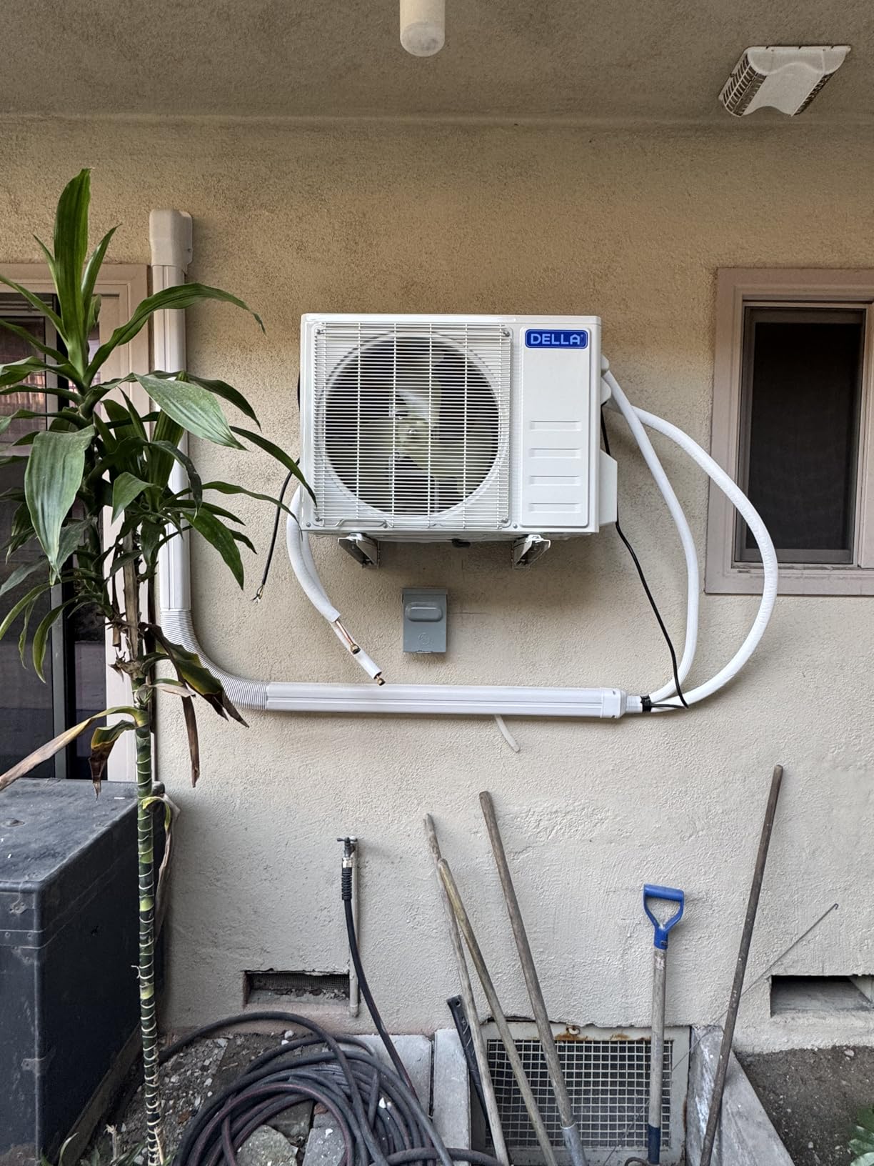 DELLA Hyper Heat Lower as -13°F 9,000 BTU Mini Split, Cools Up to 400 Sq. Ft, Work with Alexa and WiFi, Energy Star 115V 24 SEER2, Inverter AC with 0.75 Ton Pre-Charged Heat Pump & 16.4ft Kits customer photo 2