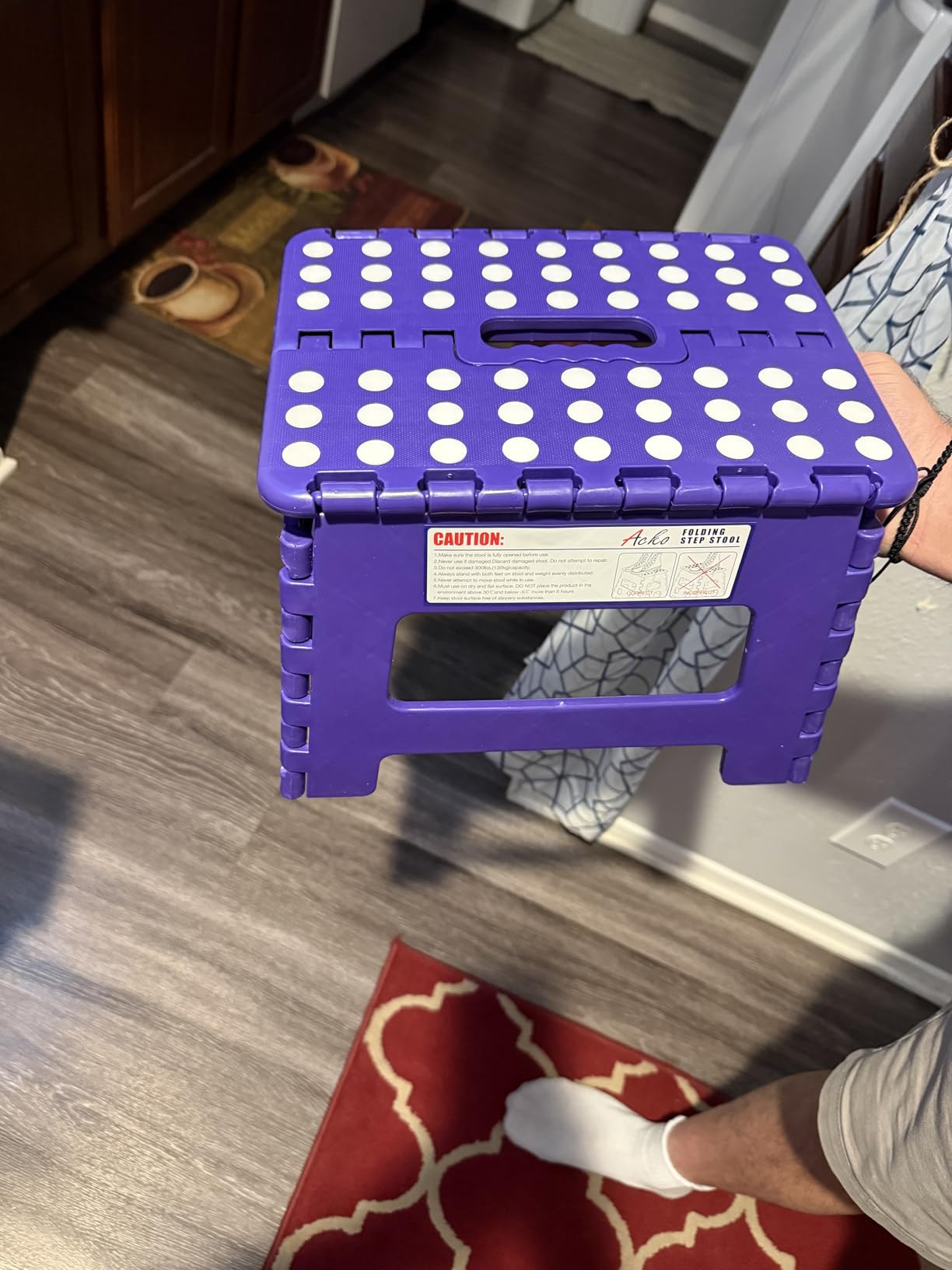 ACKO 16 Inch Folding Step Stool with Safety Lock, Holds 400 lbs, Black customer photo 2