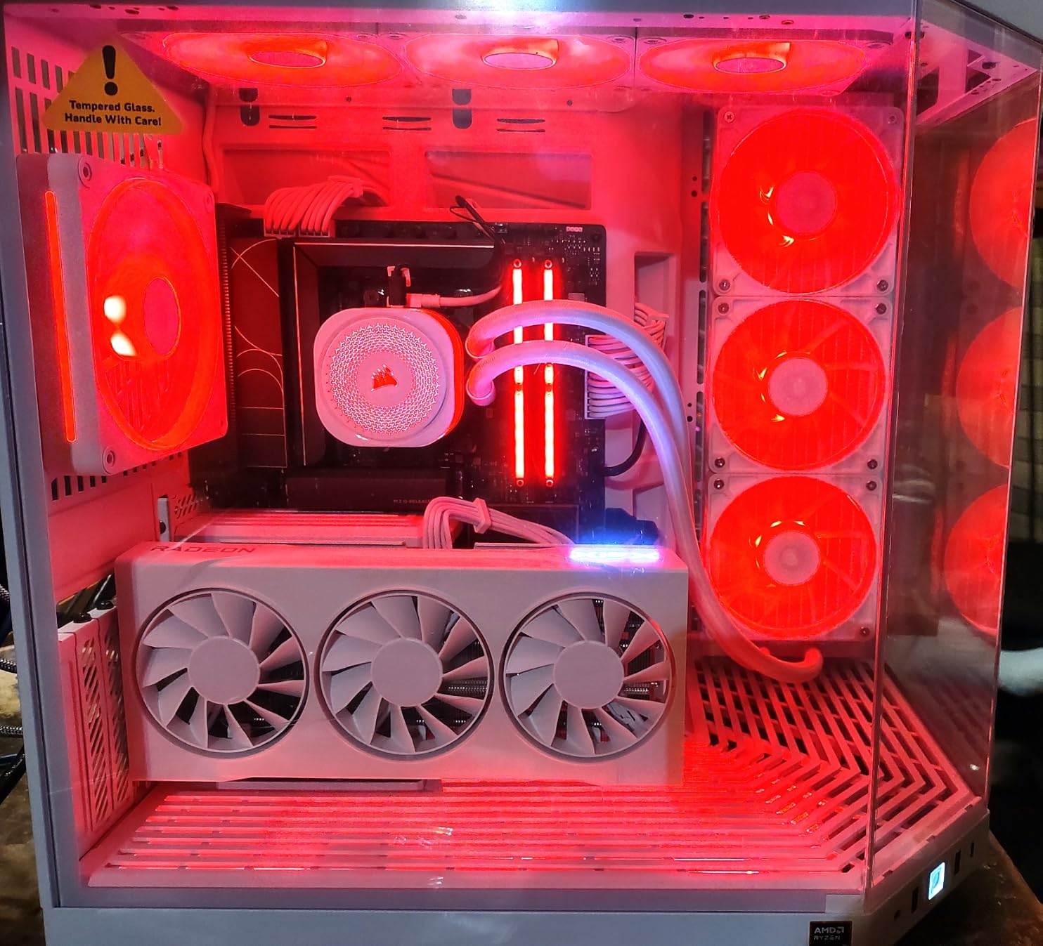 Hyte Y70 Modern Aesthetic Gaming PC Case - Panoramic Glass | High-Airflow Design | Cable Management | Dual Chamber ATX Mid-Tower Chassis | 10 Fan Capacity | Luxury PCIe 4.0 Riser Cable - Black/White customer photo 2