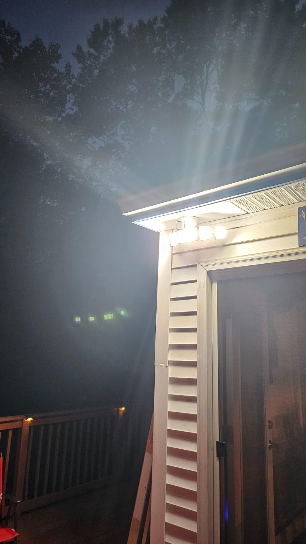 Onforu 150W 15000LM LED Security Lights Motion Sensor Outdoor, Dusk to Dawn Flood Lighting, 5 Heads 360° Wide Angle Illumination, 6500K IP65 Waterproof Hardwired Floodlight Motion Detection (Black) customer photo 1
