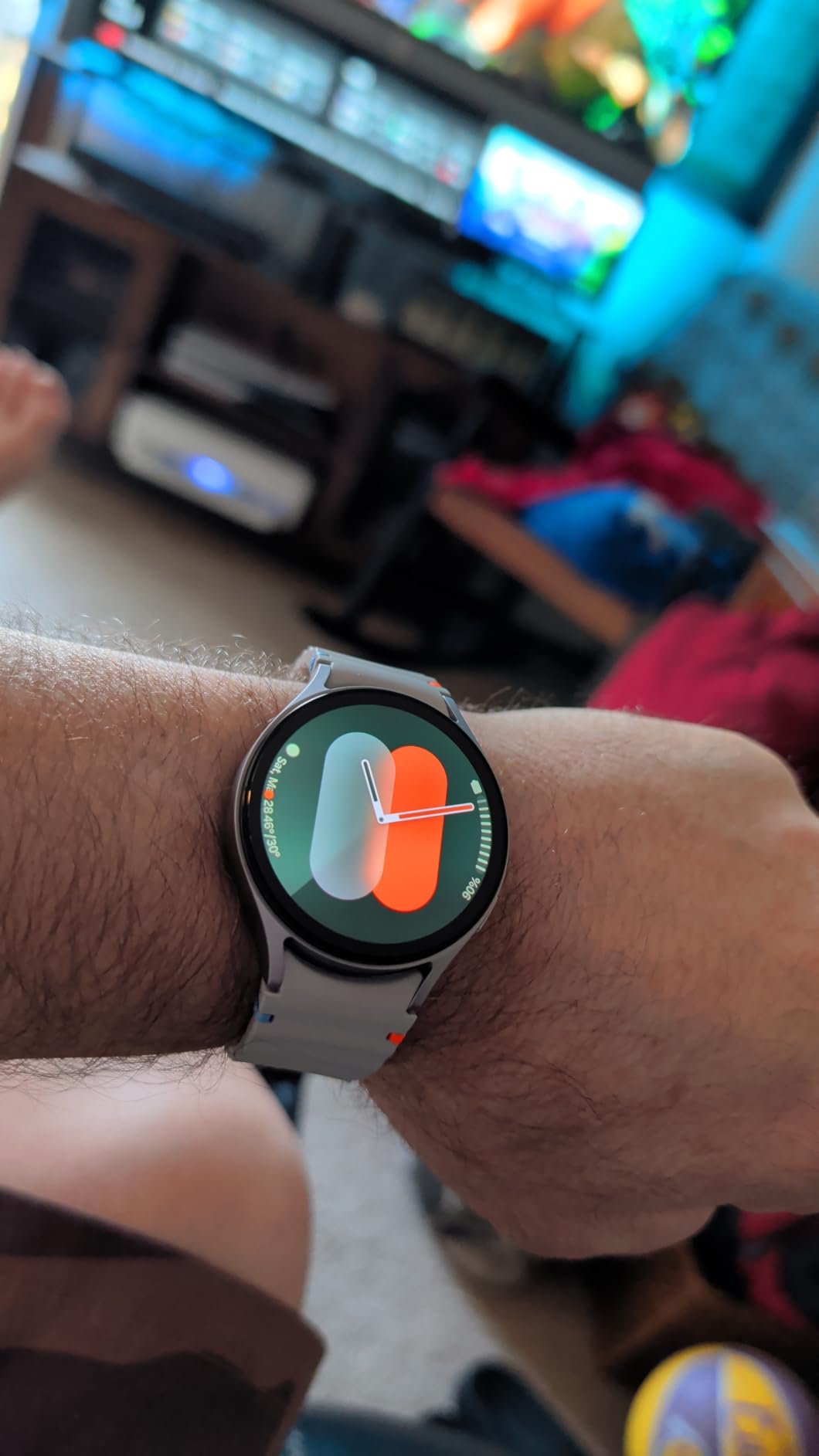 Samsung Galaxy Watch 7 40mm Bluetooth AI Smartwatch w/Energy Score, Wellness Tips, Heart Rate Tracking, Sleep Monitor, Fitness Tracker, 2024, Cream [US Version, 1Yr Manufacturer Warranty] customer photo 1
