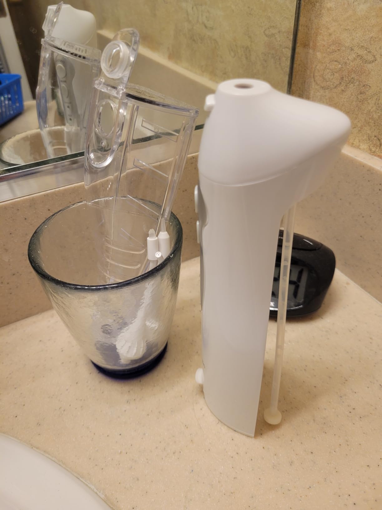 AquaSonic Water Flosser - Cordless Rechargeable Water Flossers for Teeth Cleaning - Waterproof Aqua Flosser, Portable Oral Irrigator for Dental Cleaning with 5 Jet Tips – Braces Home Travel customer photo 2