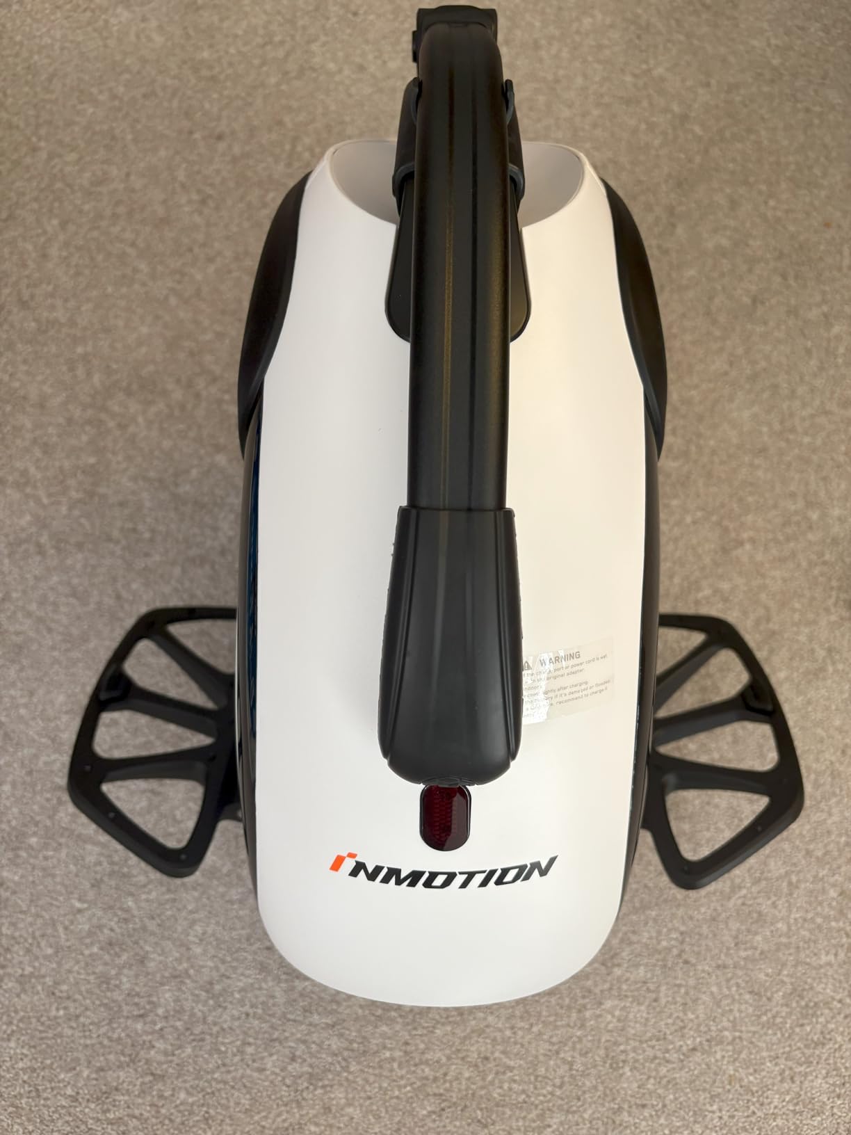 INMOTION E20 Electric Unicycle with Dual Tires for Easier Self-Balancing customer photo 1