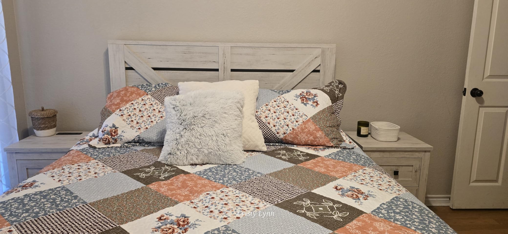 AMERLIFE Farmhouse Queen Size Bed Frame with 49
