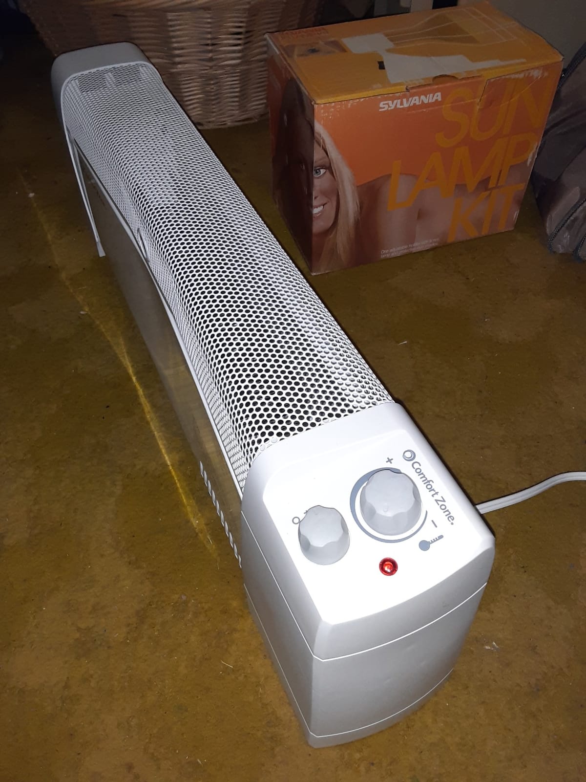 Comfort Zone 1500W Convection Baseboard Heater – Silent Portable Electric Space Heater with Adjustable Thermostat, 2 Heat Settings & Safety Tip-Over Switch – Black customer photo 2
