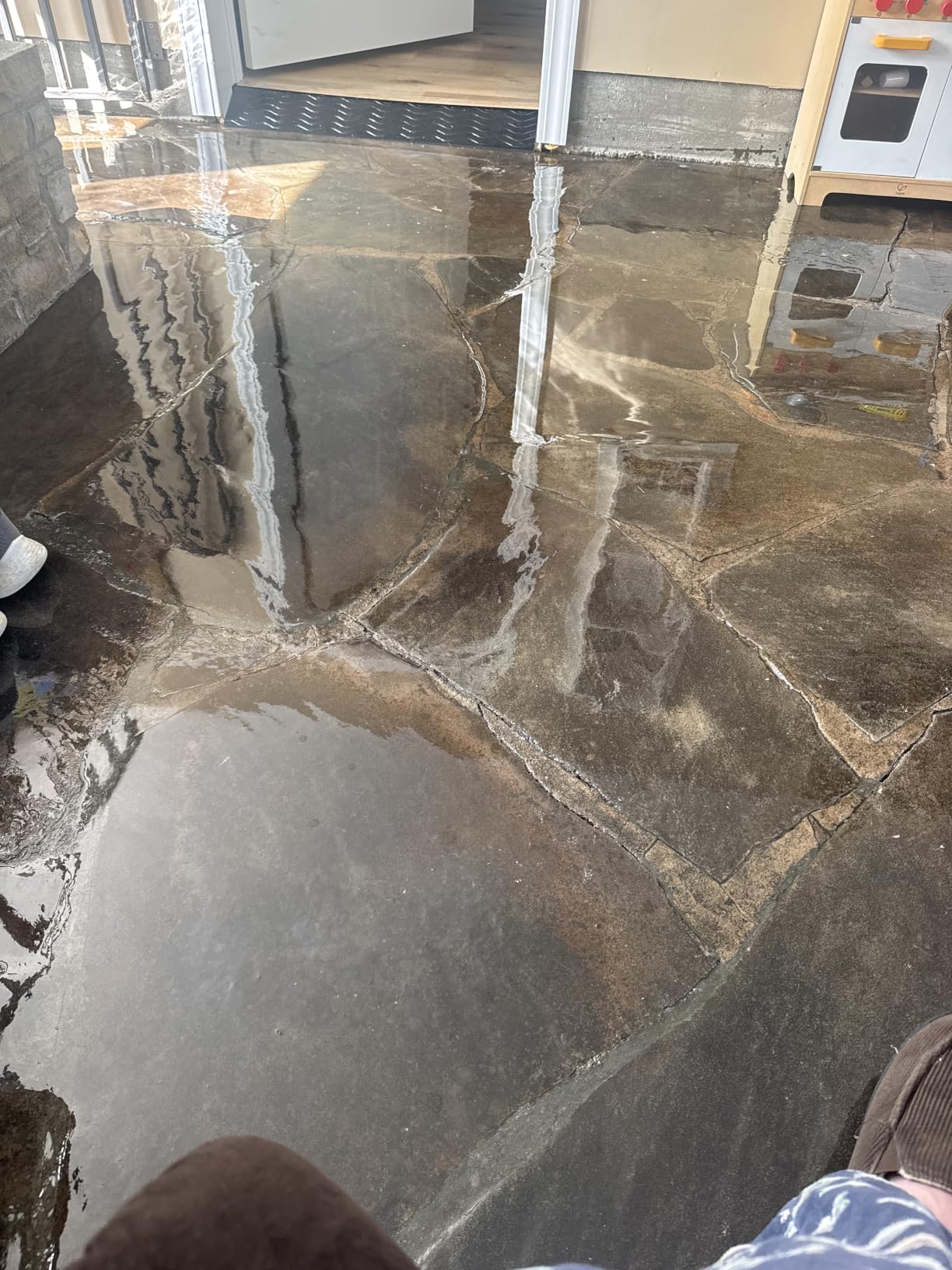 Self Leveling Epoxy Resin Kit – ANE Garage Floor Epoxy Kit Spreads Seamlessly. Durable, Industrial Grade Clear Epoxy Resin for Concrete Floors and Countertops - Black customer photo 2