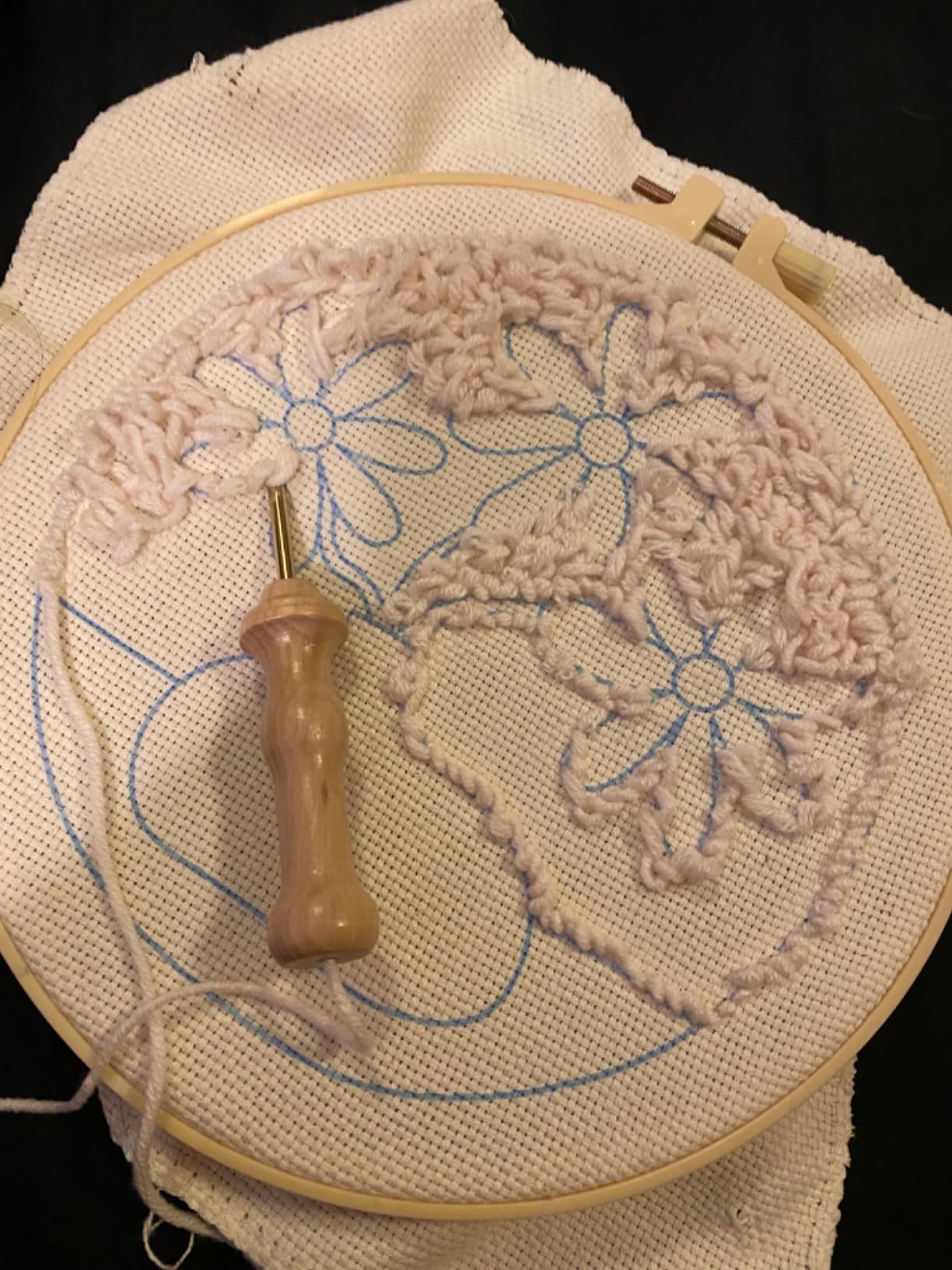 SPINNY Punch Needle Kit, Two Large Floral Designs w/ 2 Embroidery Hoops, Includes Beginner Video Tutorials and Instructions, Beginner Punch Stitch for Adults, Complete Kit for Crafters customer photo 2