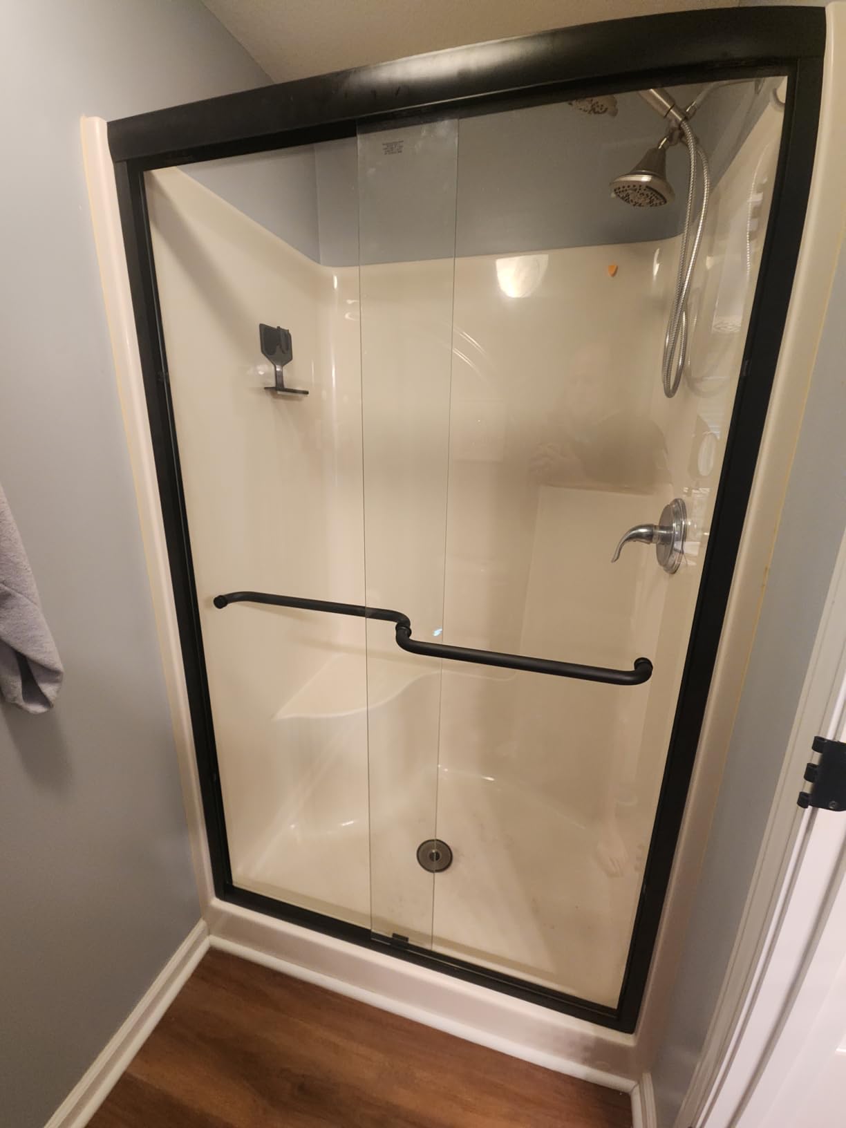 GETPRO Tub Shower Door Sliding 56-60 in. W x 58 in. H Semi-Frameless Bypass Double Sliding Bathroom Glass Tub Door,1/4 inch Clear Tempered Glass Bathtub Door Matte Black customer photo 2