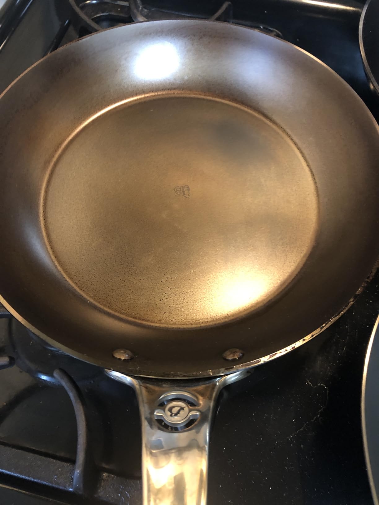 de Buyer - Blue Carbon Steel Fry Pan 2mm Thick - 12.5” Diameter, 9.13” Cooking Surface - Oven Safe - Naturally Non-Stick Finish - Made in France customer photo 1