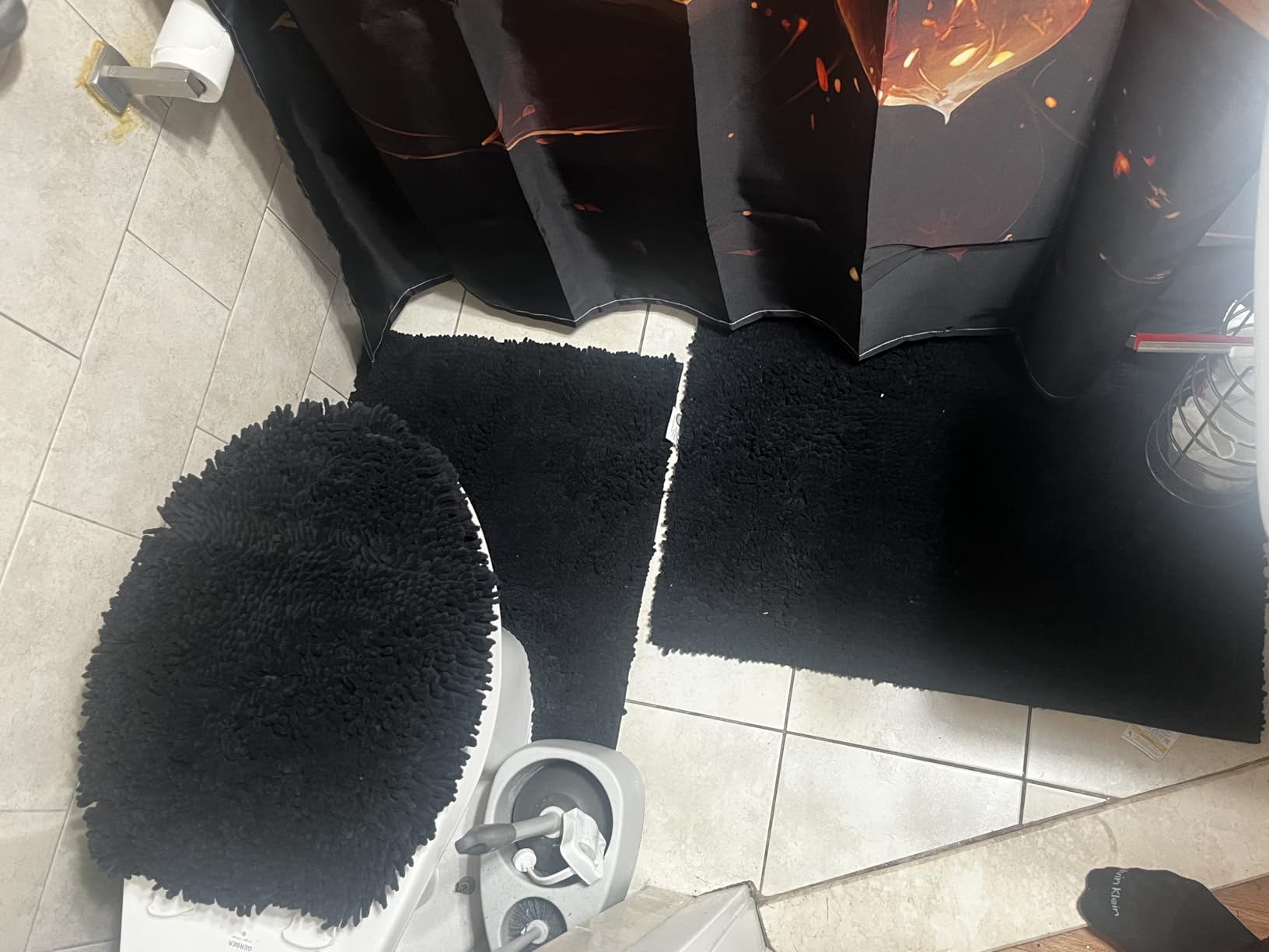 Smiry Soft Chenille Bathroom Toilet Lid Cover 17.5x15, Black customer photo 2