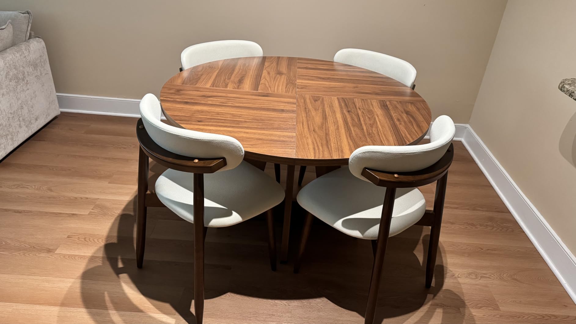 Tribesigns Farmhouse Dining Table, 47 Inch Round Dinner Table for 4, Rustic Round Dining Room Table for Home Dining Room Living Room (Wood) customer photo 1